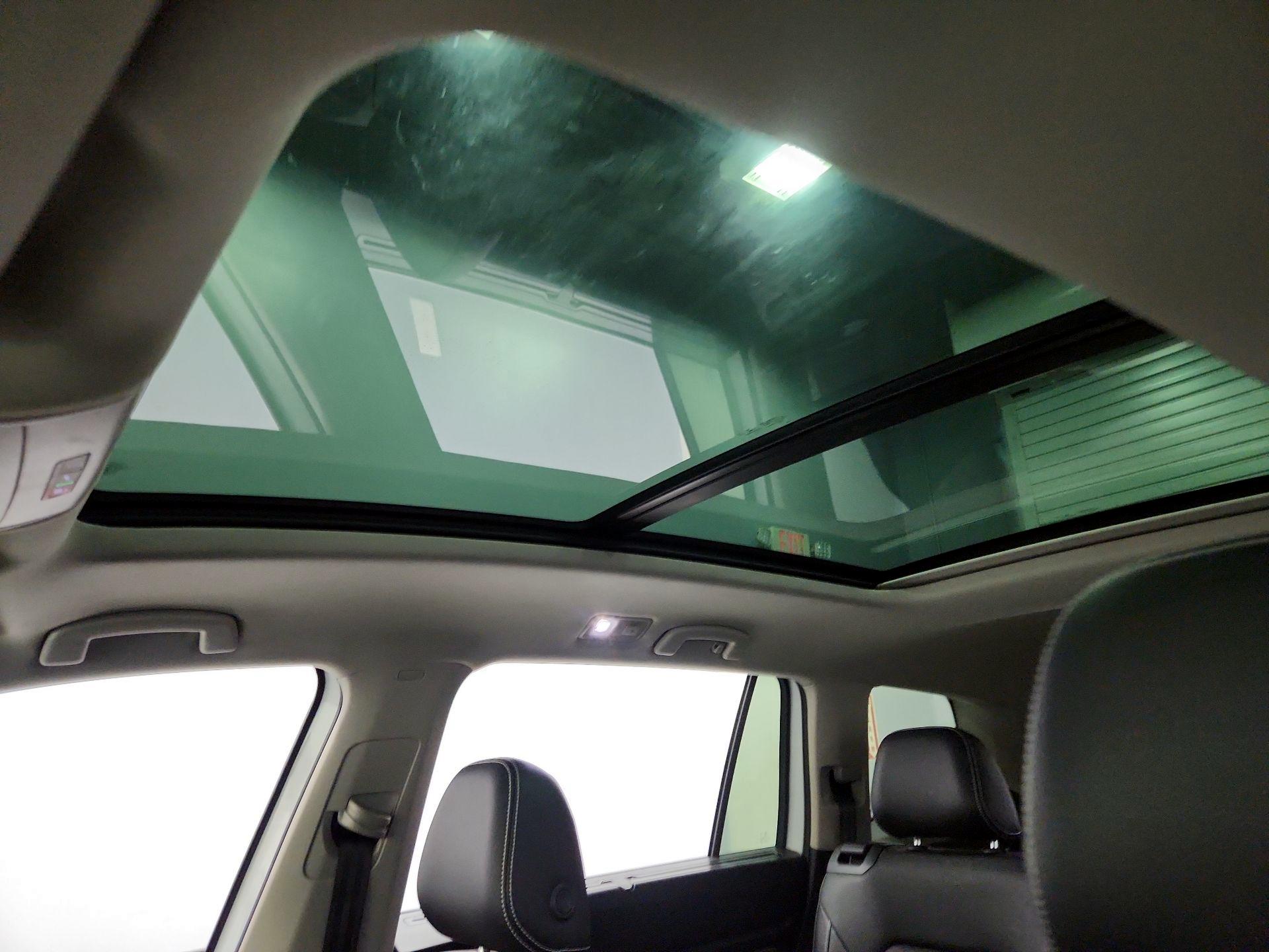 Thumbnail: 2022 Volkswagen Atlas - 19