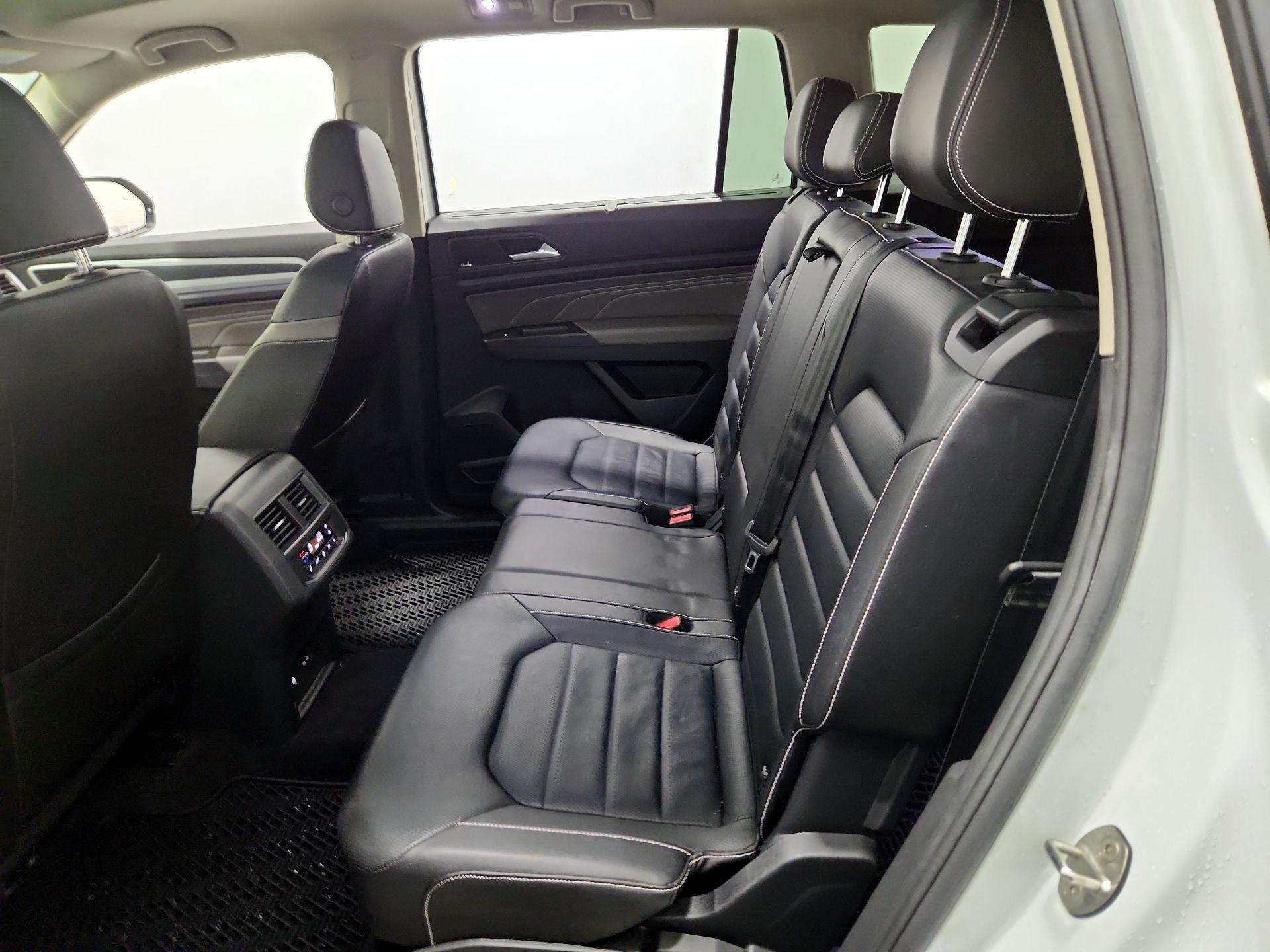 Thumbnail: 2022 Volkswagen Atlas - 20