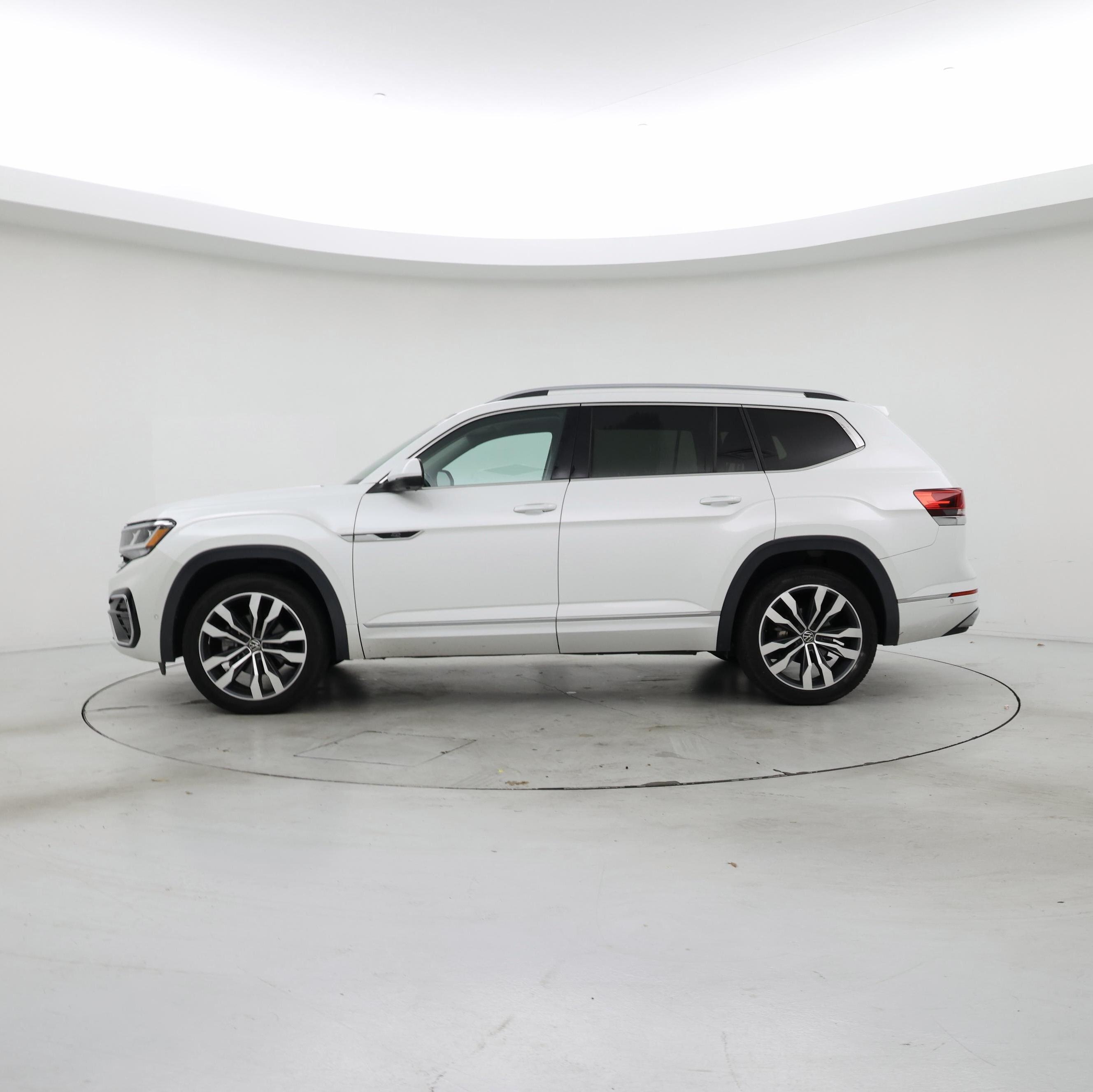 Thumbnail: 2022 Volkswagen Atlas - 3