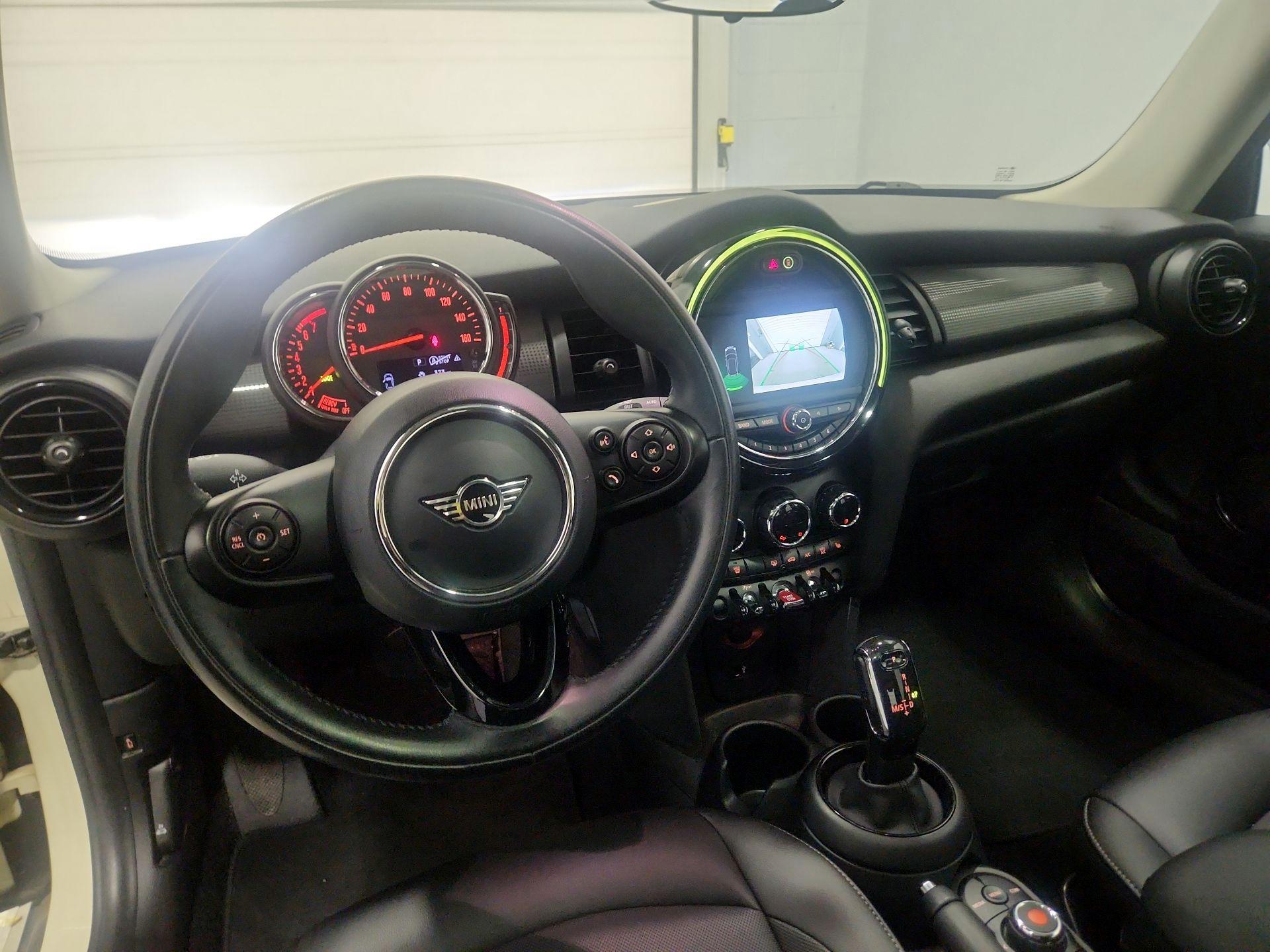 Thumbnail: 2020 MINI Cooper Hardtop - 9