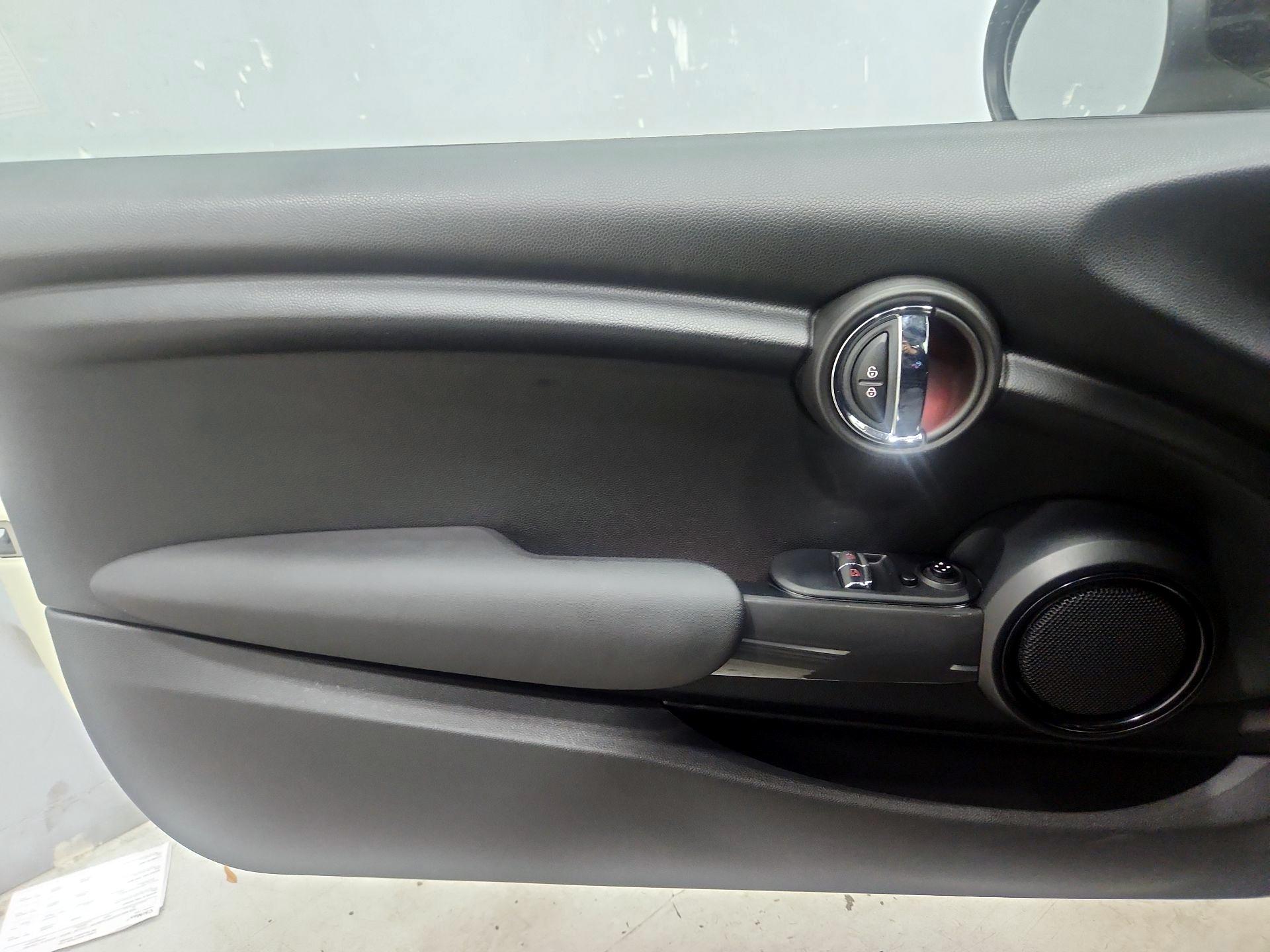 Thumbnail: 2020 MINI Cooper Hardtop - 12