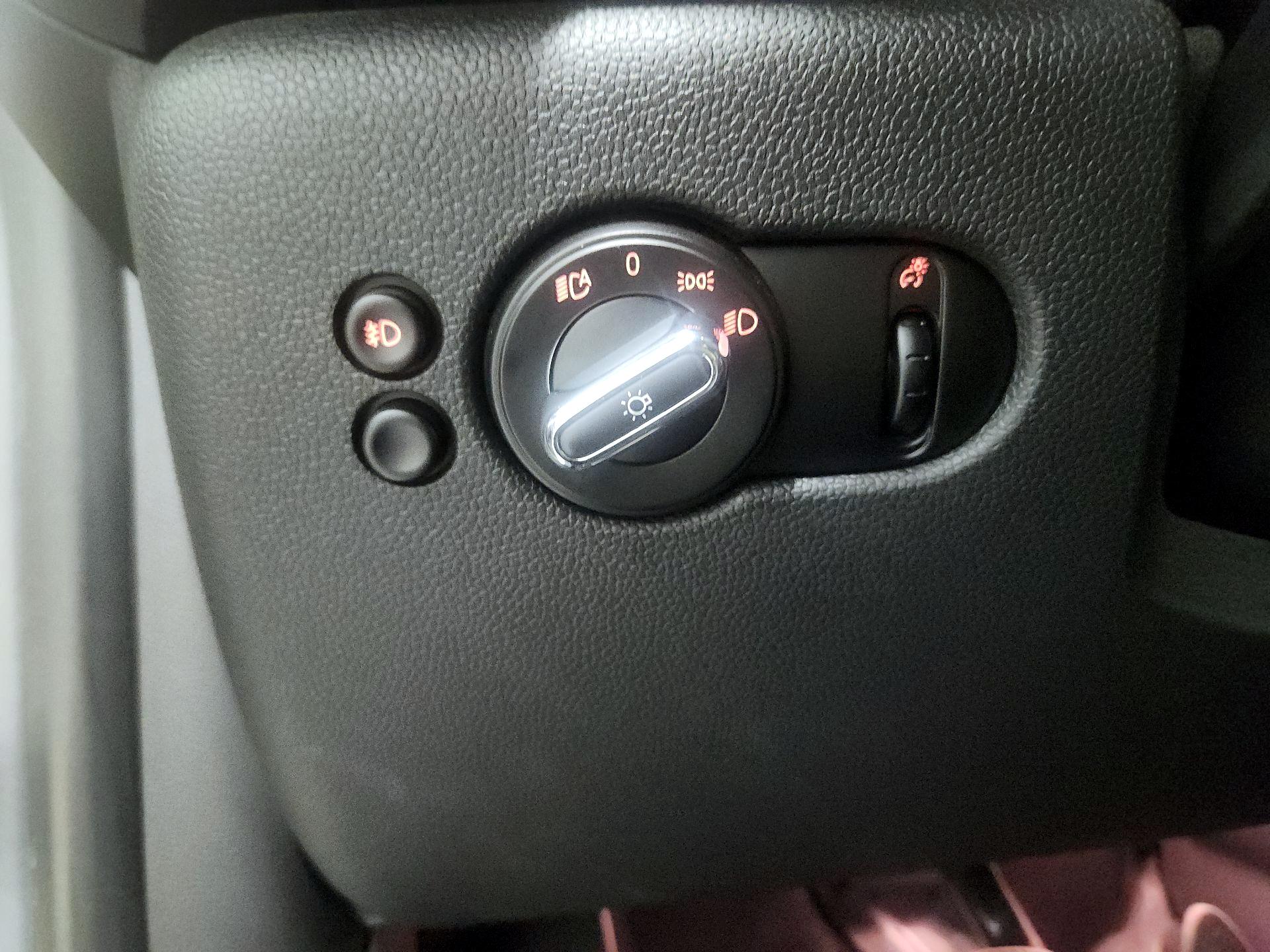 Thumbnail: 2020 MINI Cooper Hardtop - 13