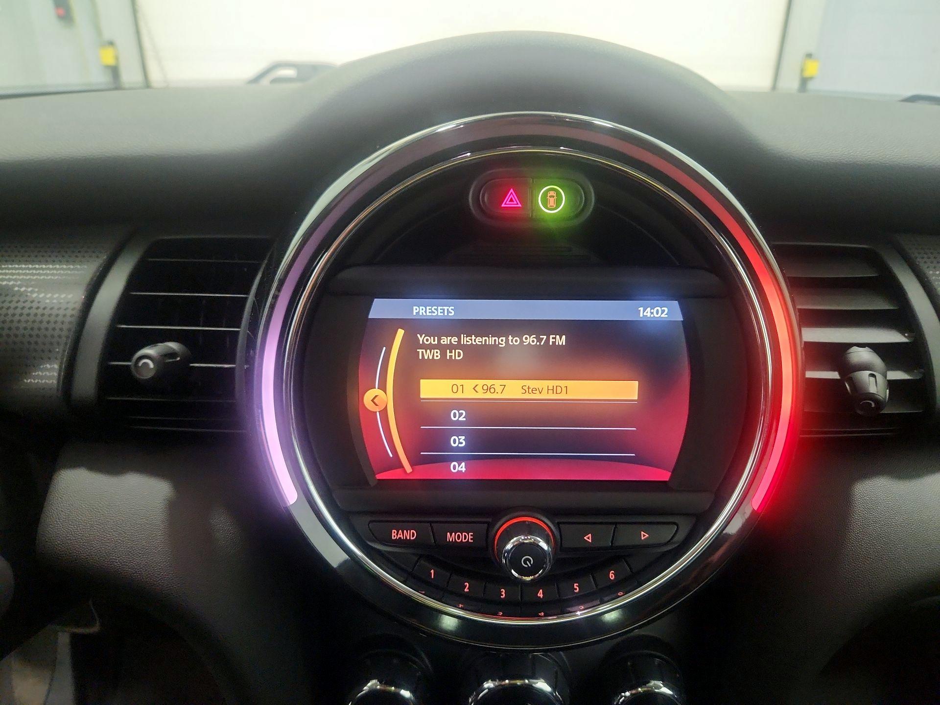 Thumbnail: 2020 MINI Cooper Hardtop - 15