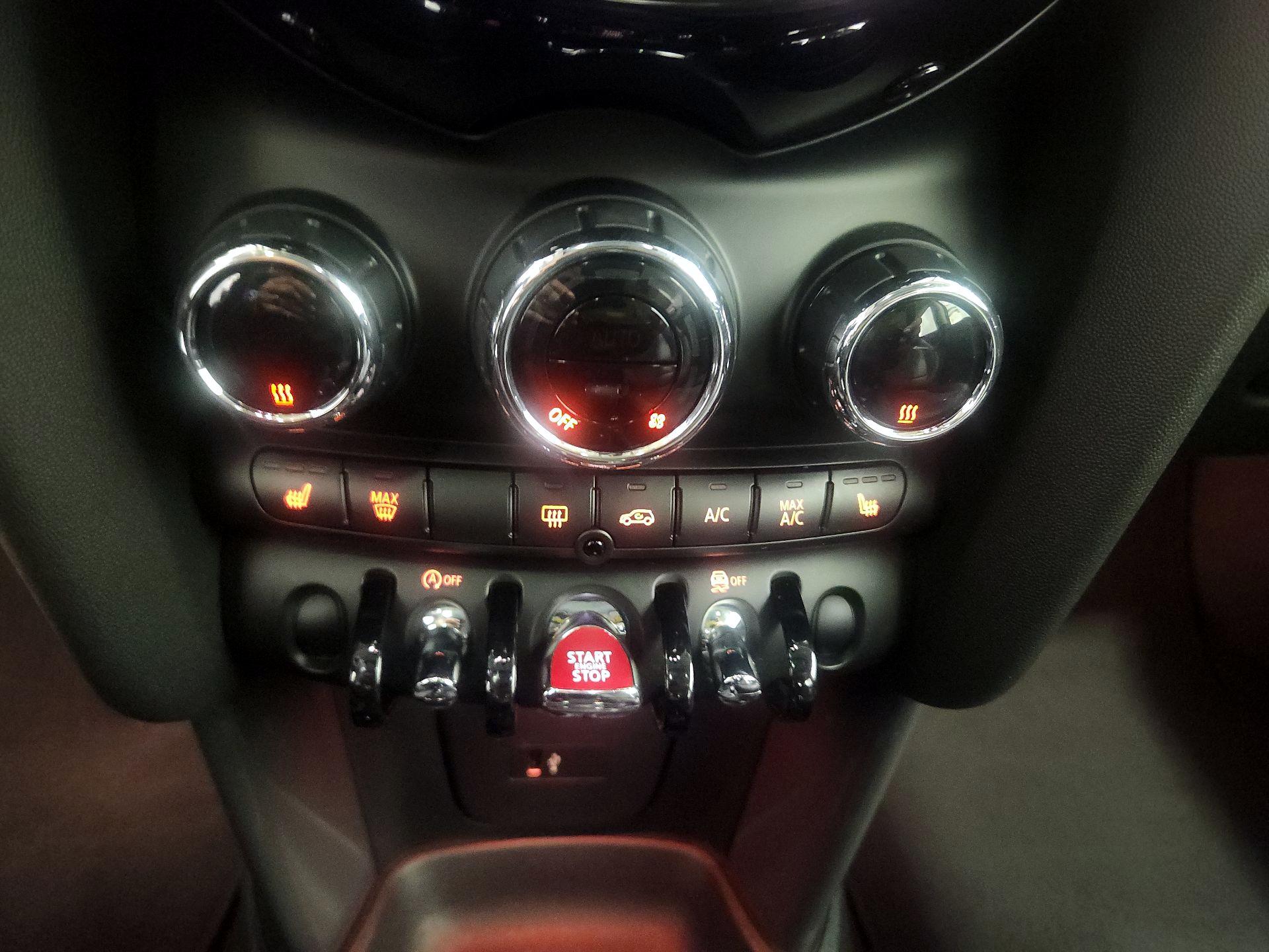 Thumbnail: 2020 MINI Cooper Hardtop - 16