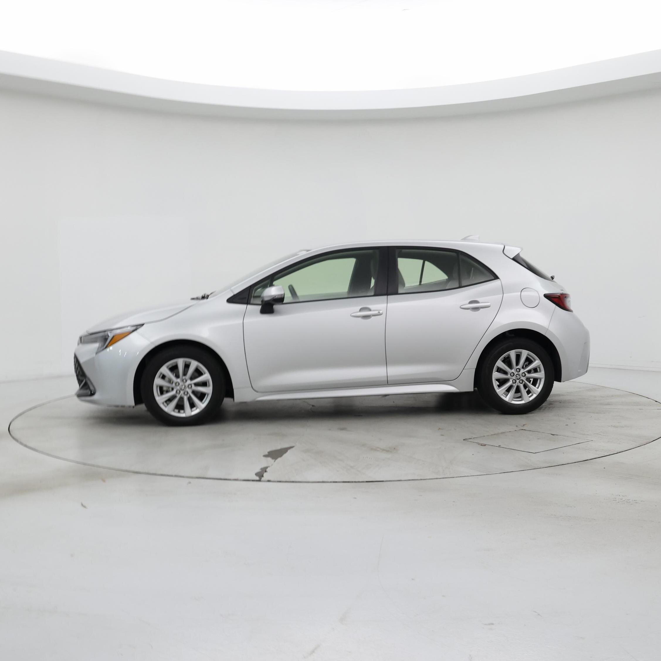 Thumbnail: 2023 Toyota Corolla - 3