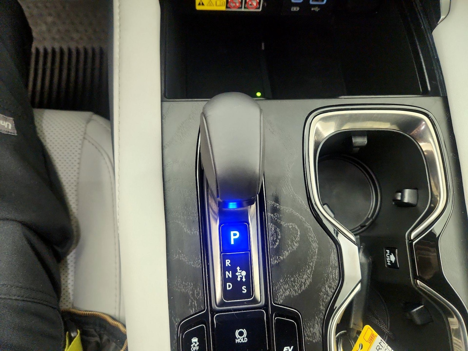 2025 Lexus RX Hybrid 350h - Photo 18