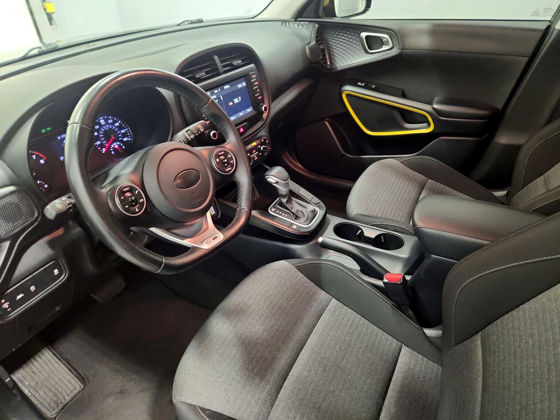 Thumbnail: 2020 Kia Soul - 11