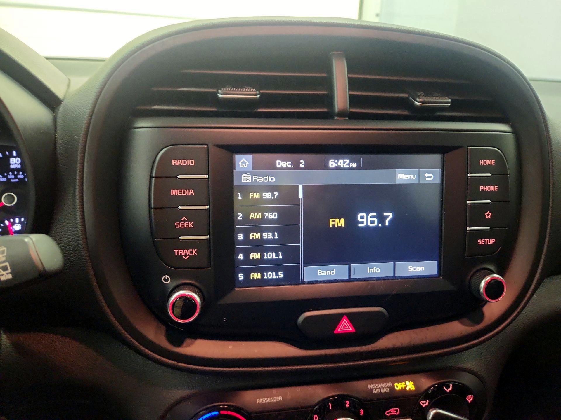 Thumbnail: 2020 Kia Soul - 15