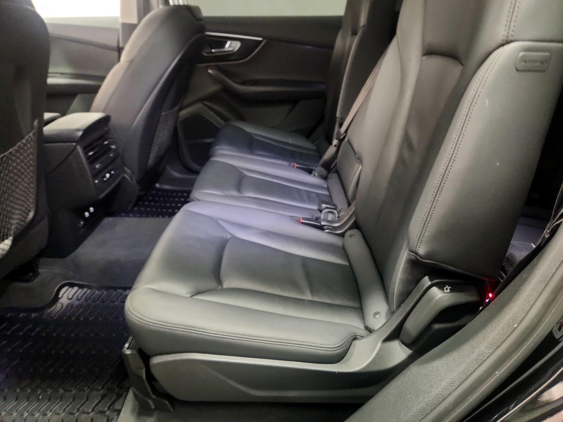 Thumbnail: 2022 Audi Q7 - 19