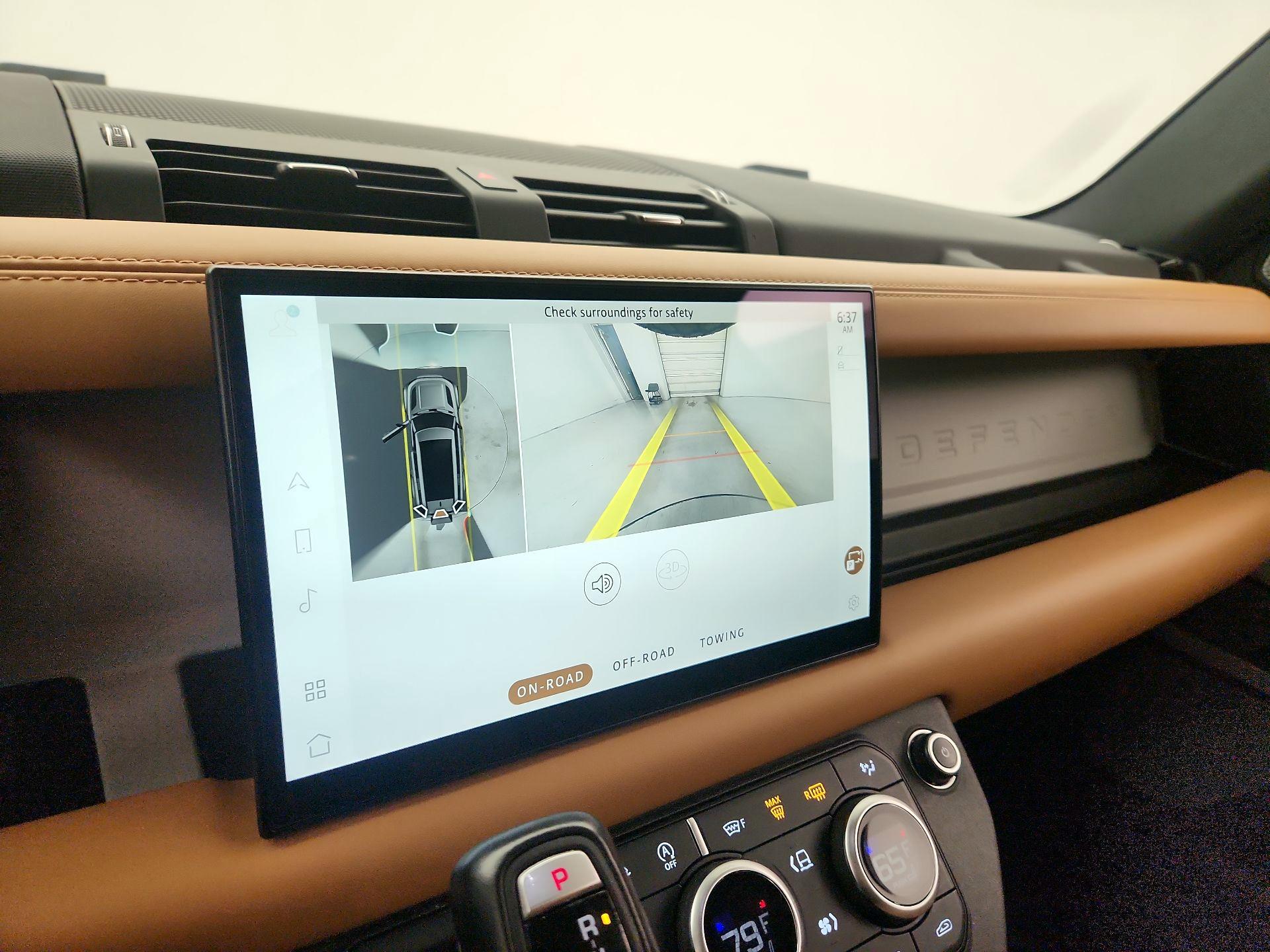 Thumbnail: 2023 Land Rover Defender - 15