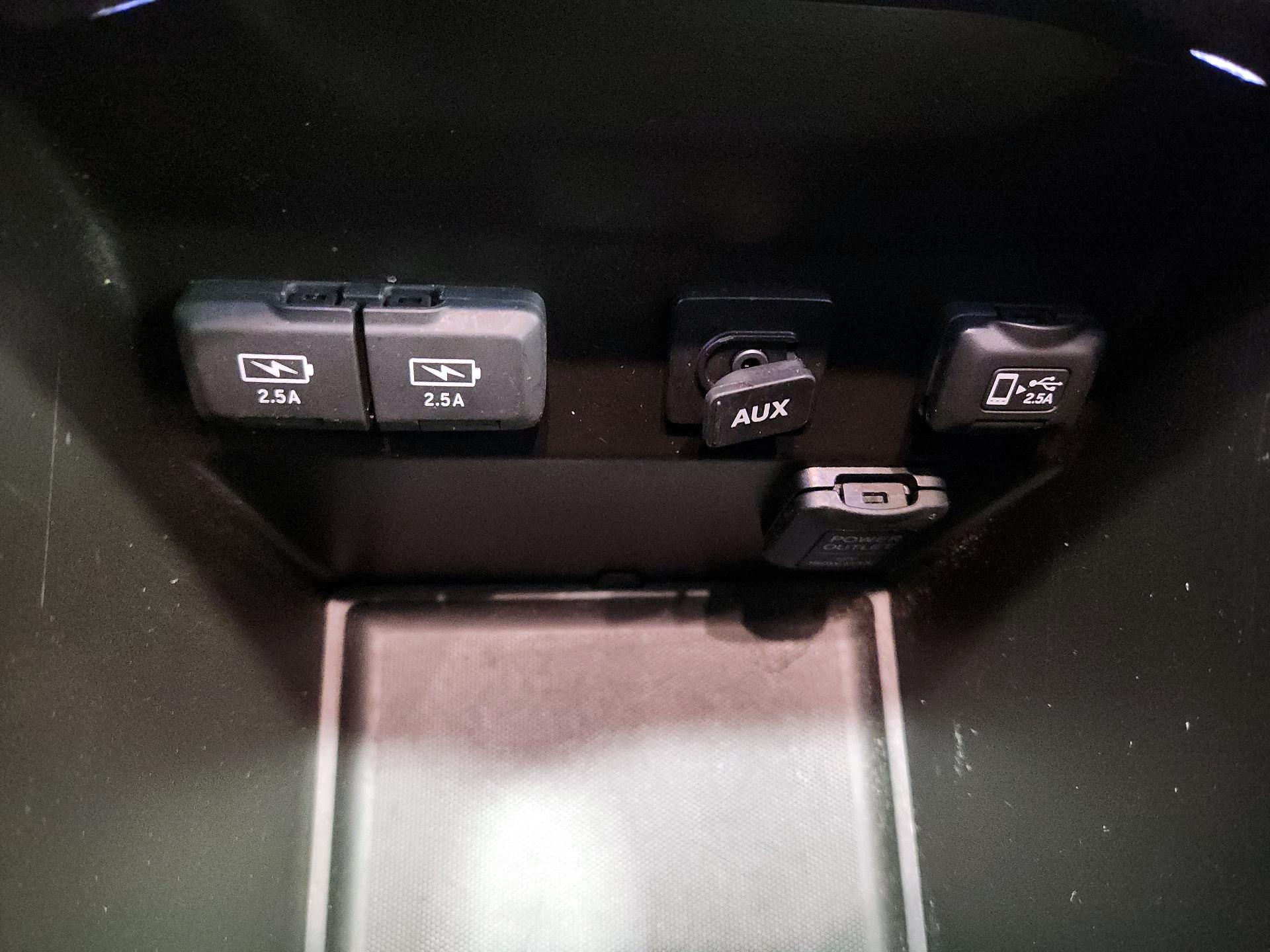 Thumbnail: 2020 Acura MDX - 18