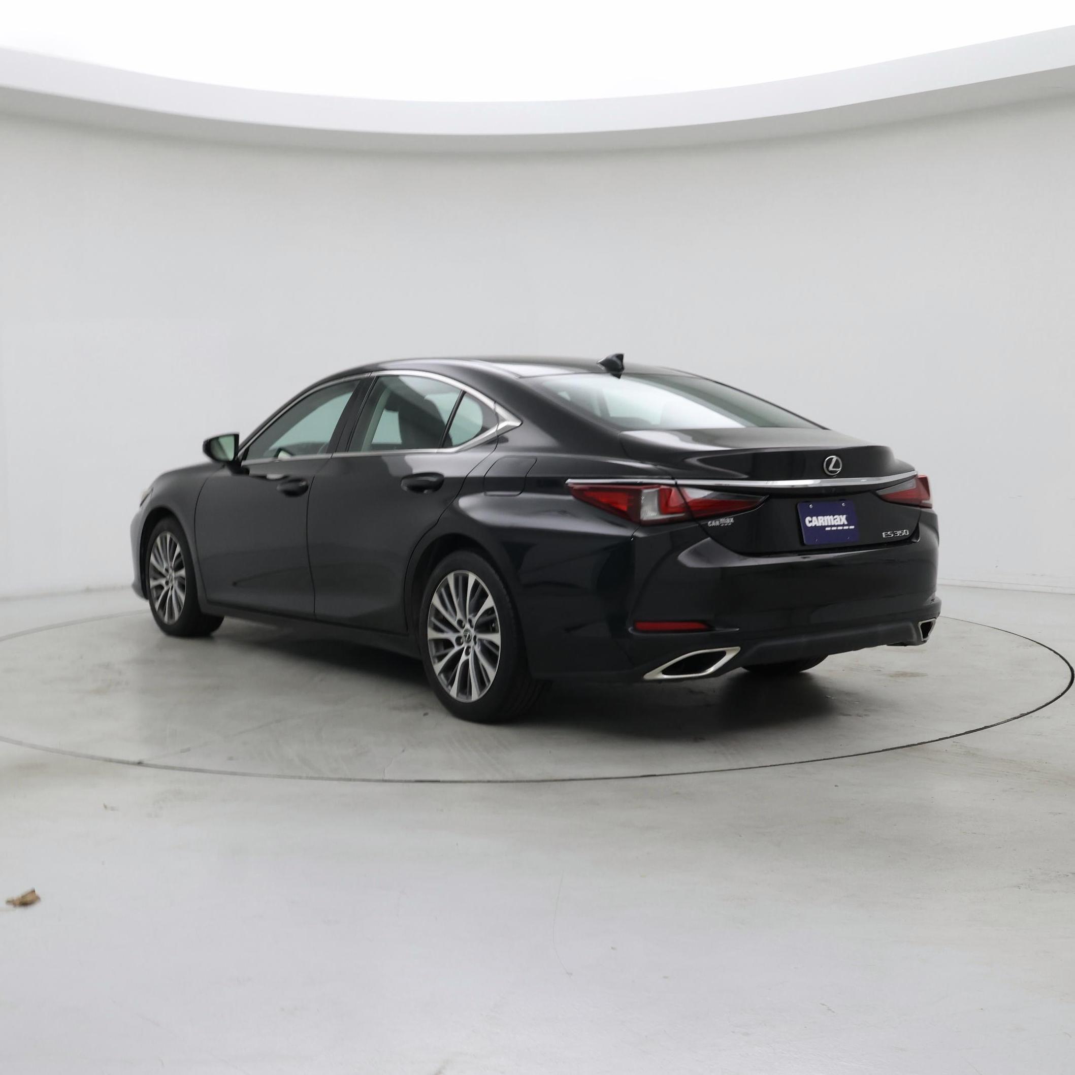 Thumbnail: 2019 Lexus ES - 2