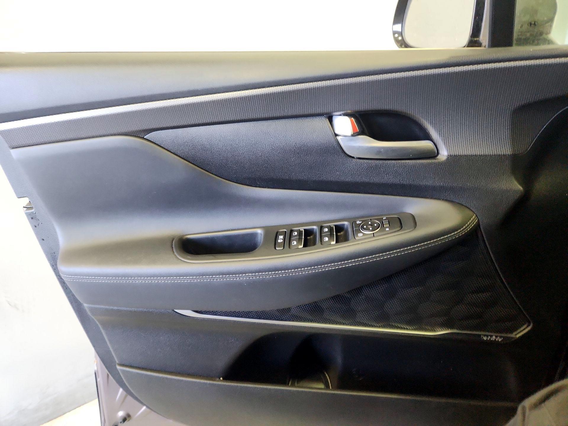 Thumbnail: 2020 Hyundai Santa Fe - 12