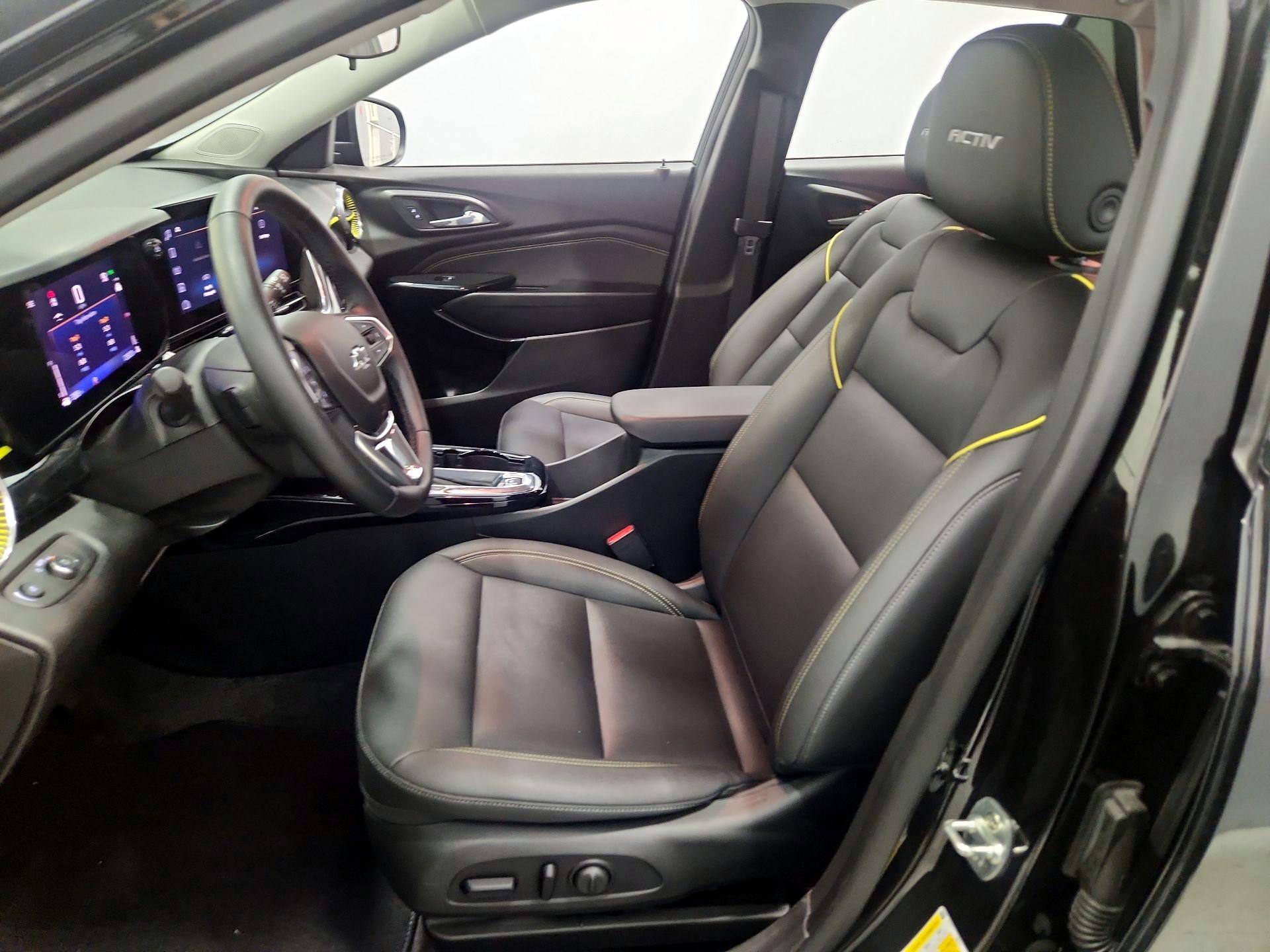 Thumbnail: 2025 Chevrolet Trax - 11