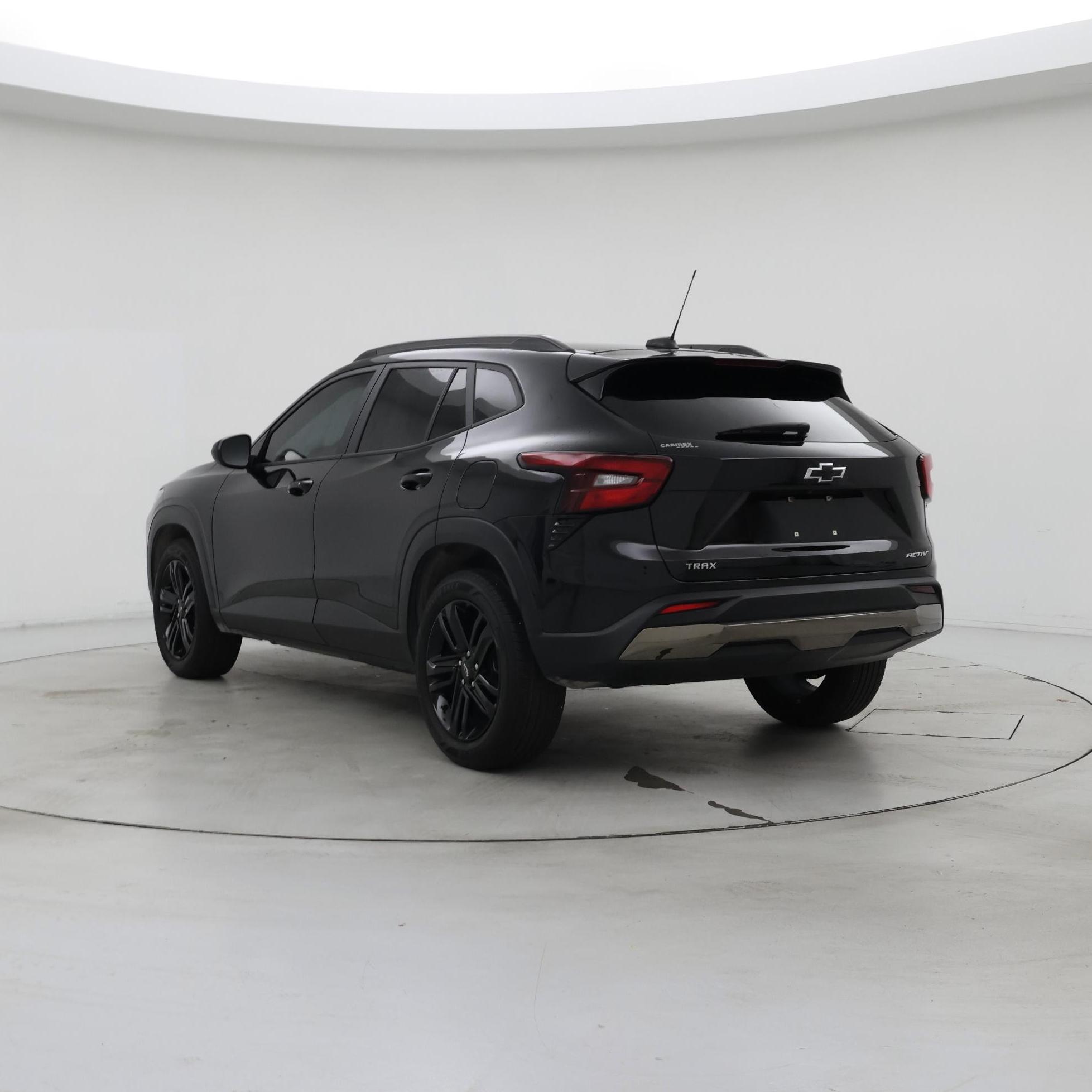 Thumbnail: 2025 Chevrolet Trax - 2