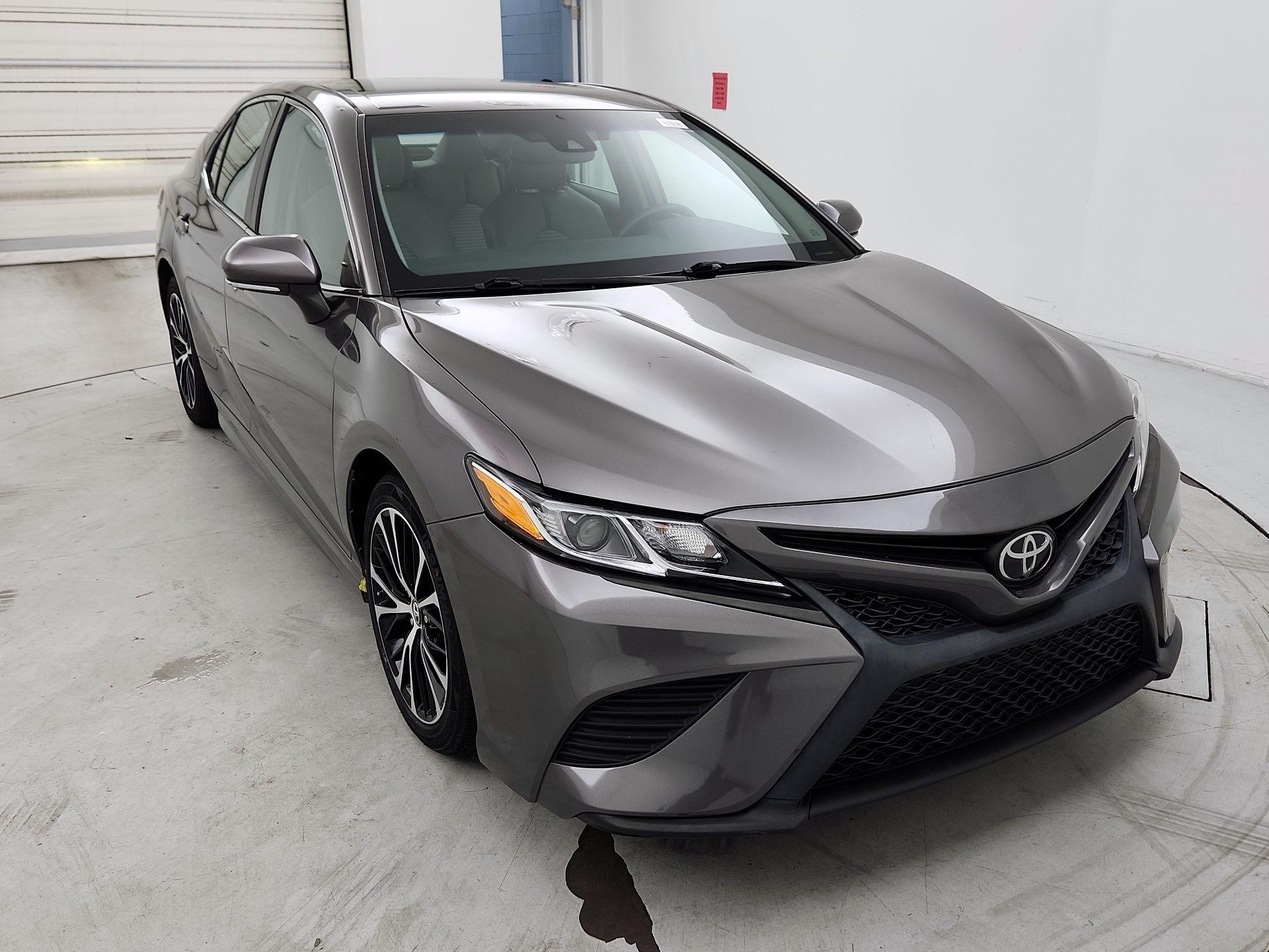 Thumbnail: 2018 Toyota Camry - 1