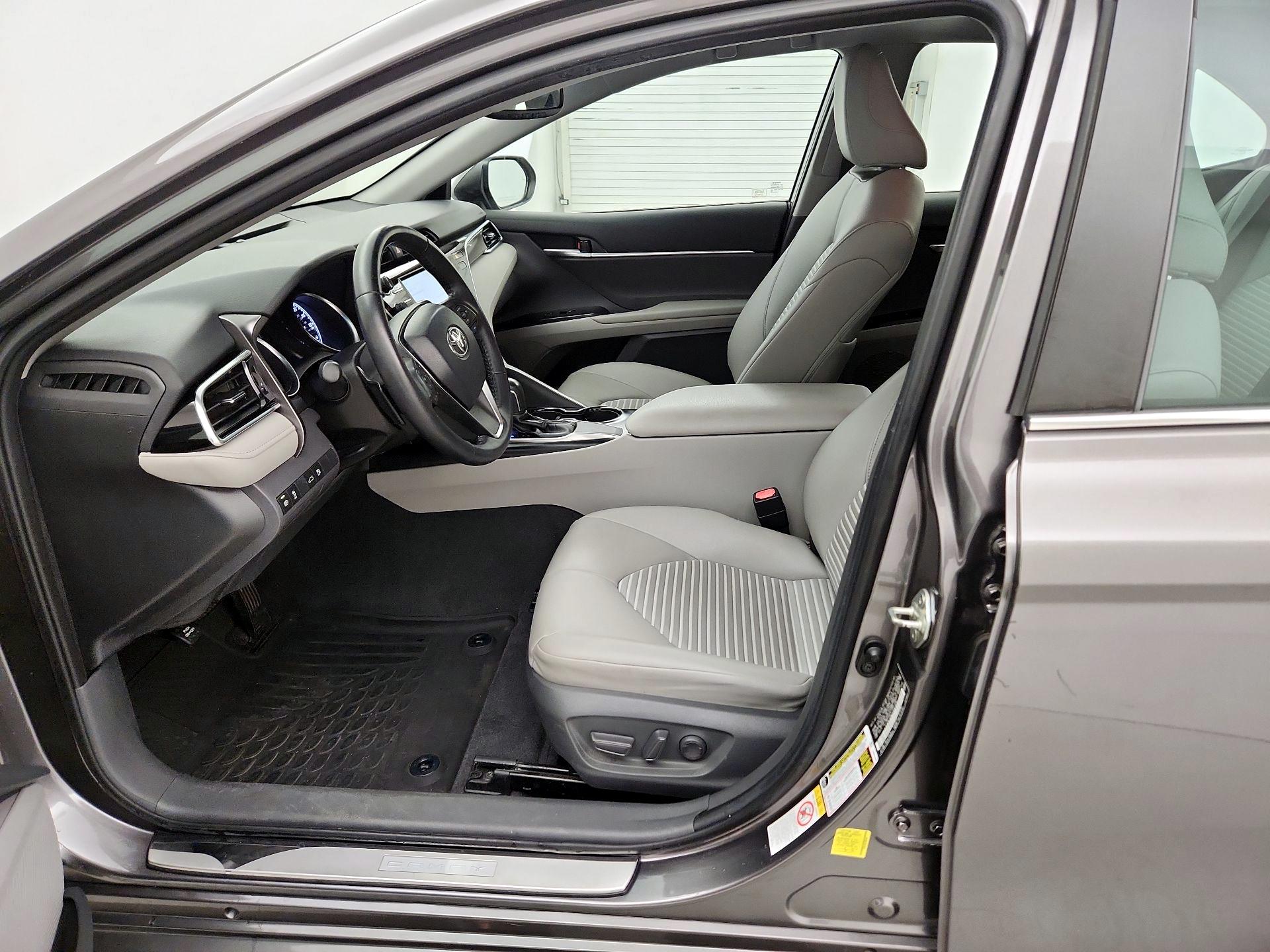 Thumbnail: 2018 Toyota Camry - 9