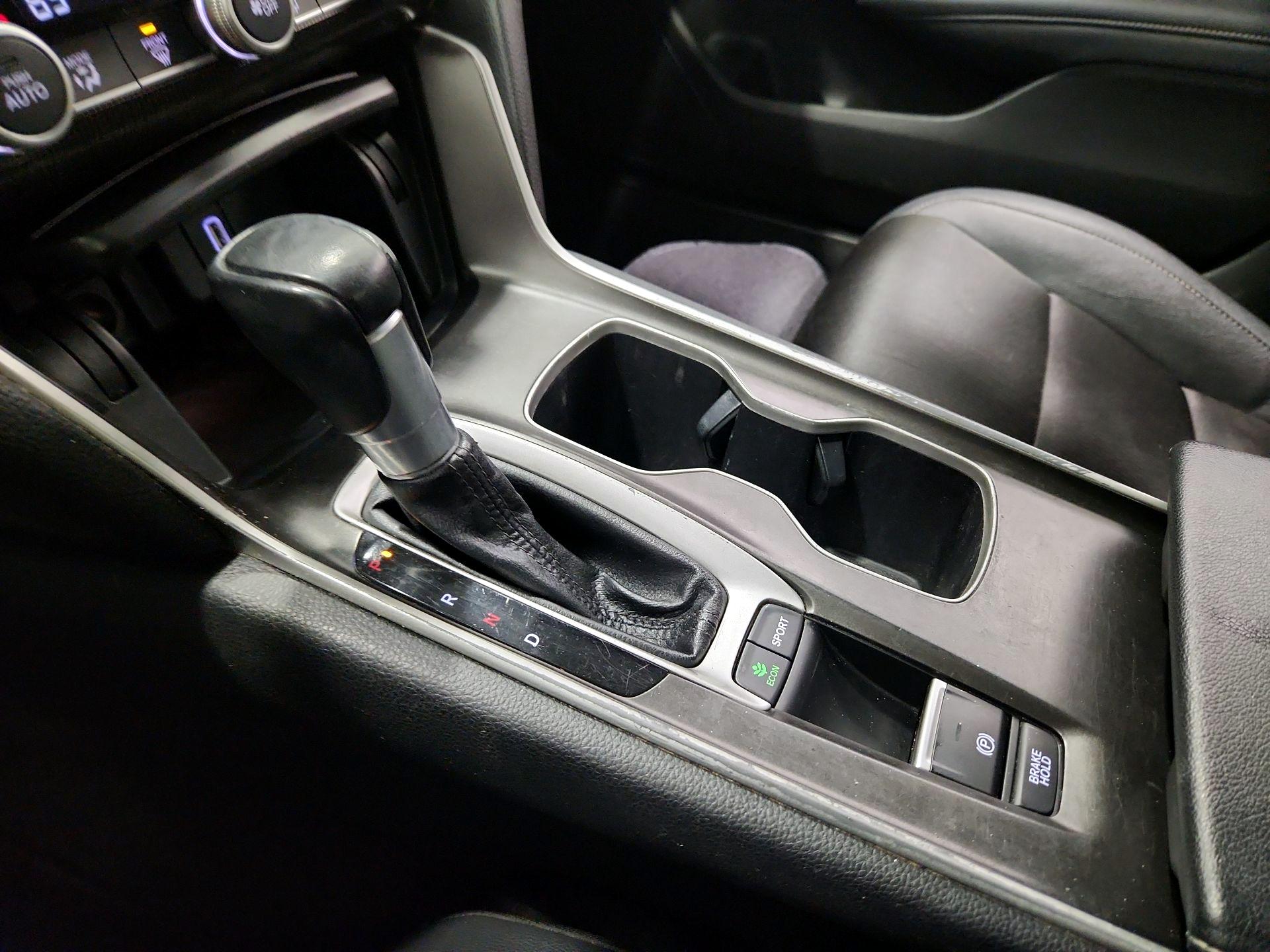 Thumbnail: 2019 Honda Accord - 17