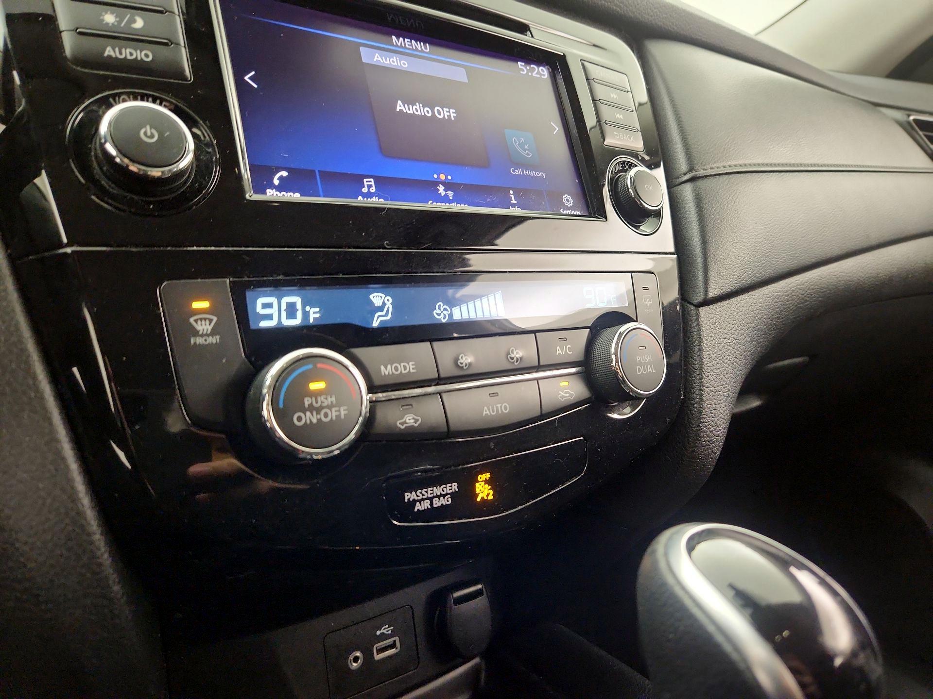 Thumbnail: 2020 Nissan Rogue - 16