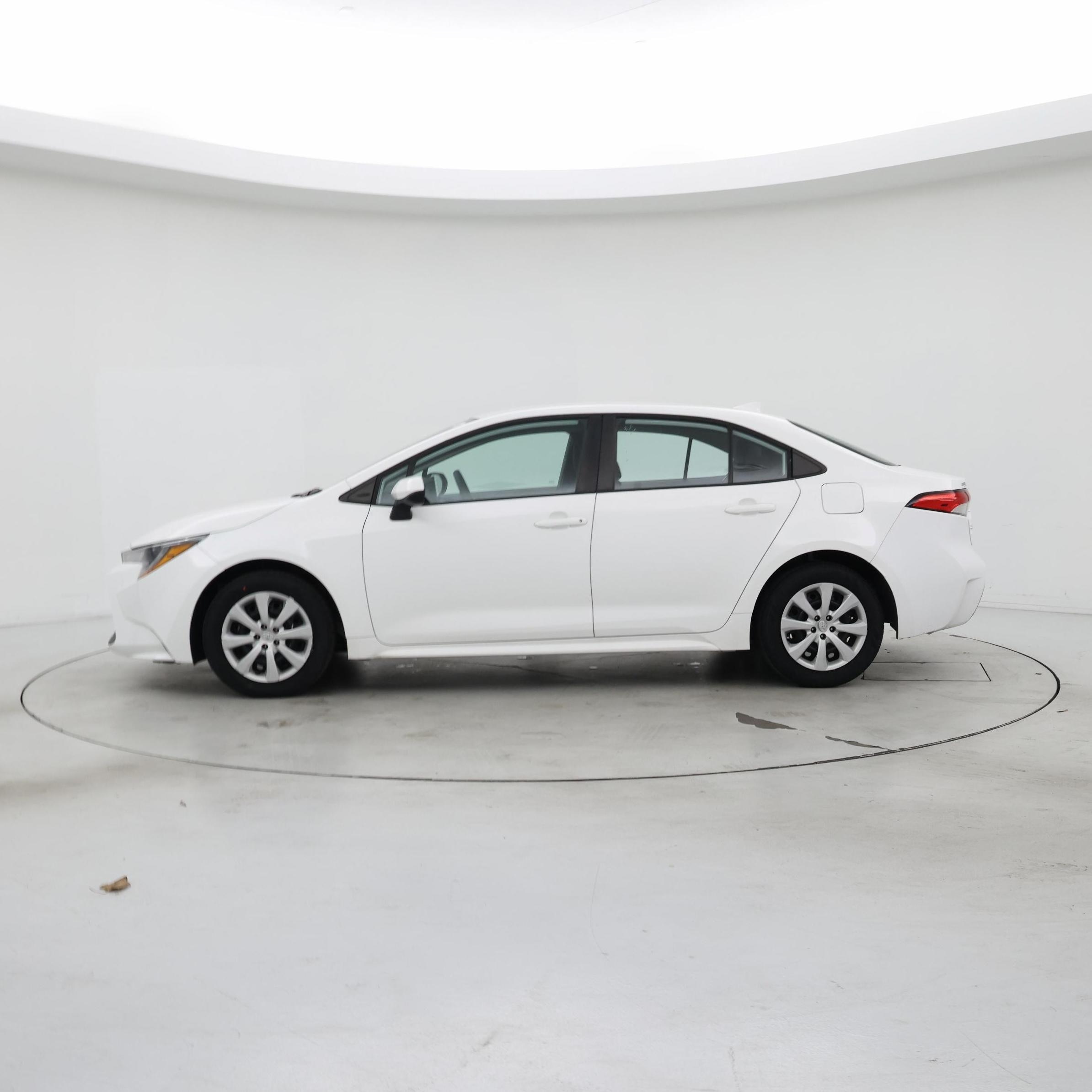 Thumbnail: 2022 Toyota Corolla - 3