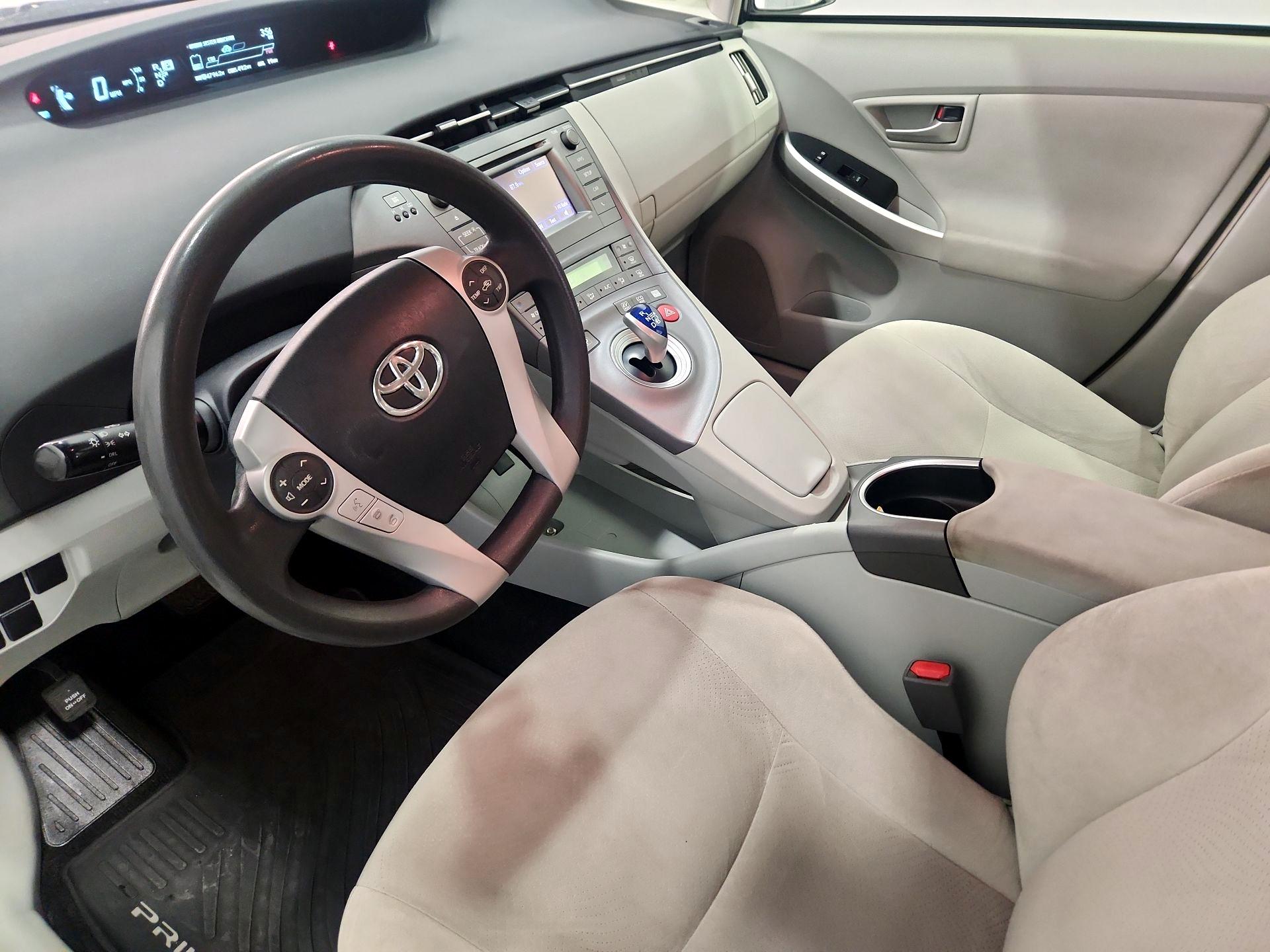 Thumbnail: 2014 Toyota Prius - 11