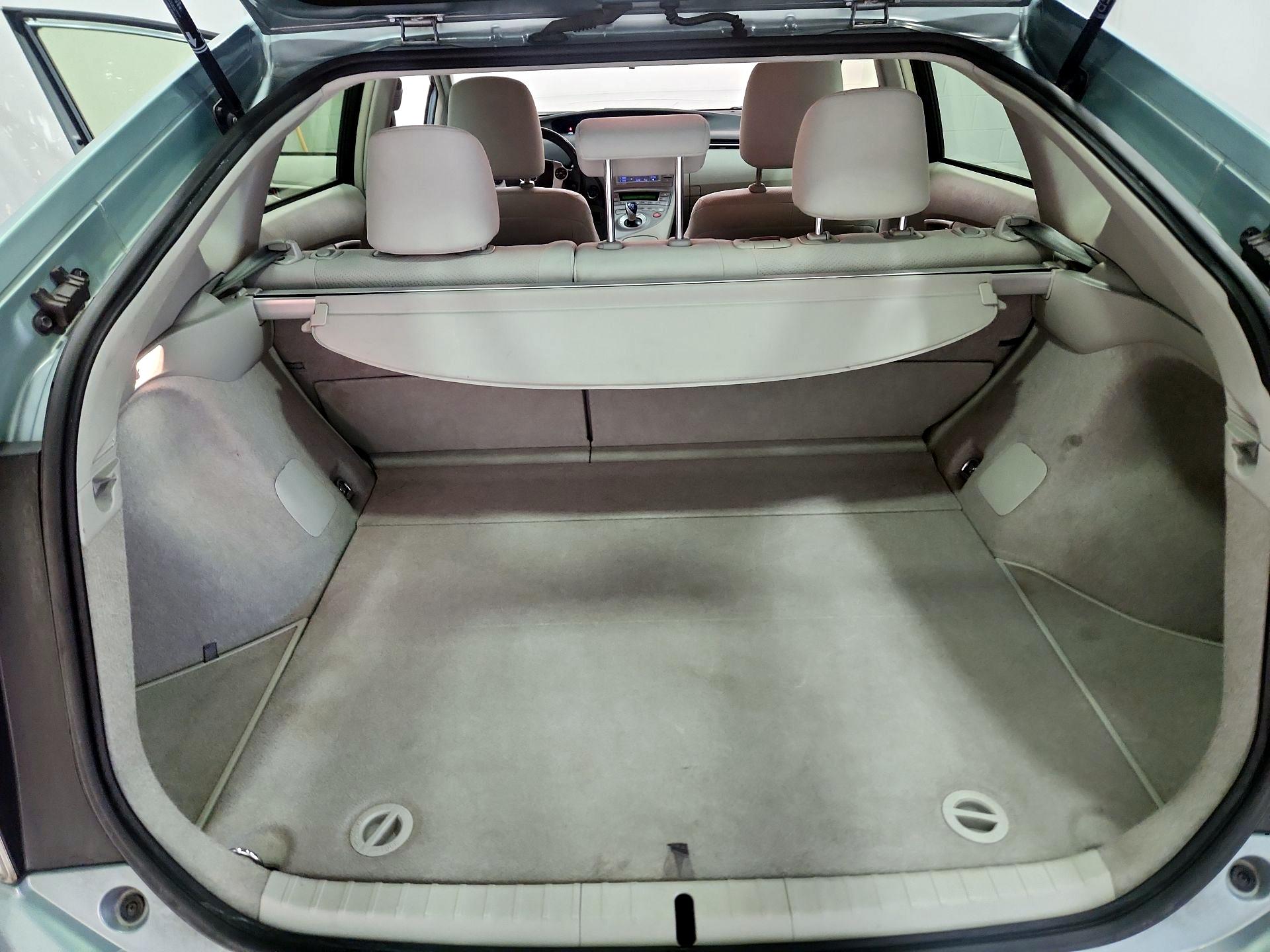 Thumbnail: 2014 Toyota Prius - 19