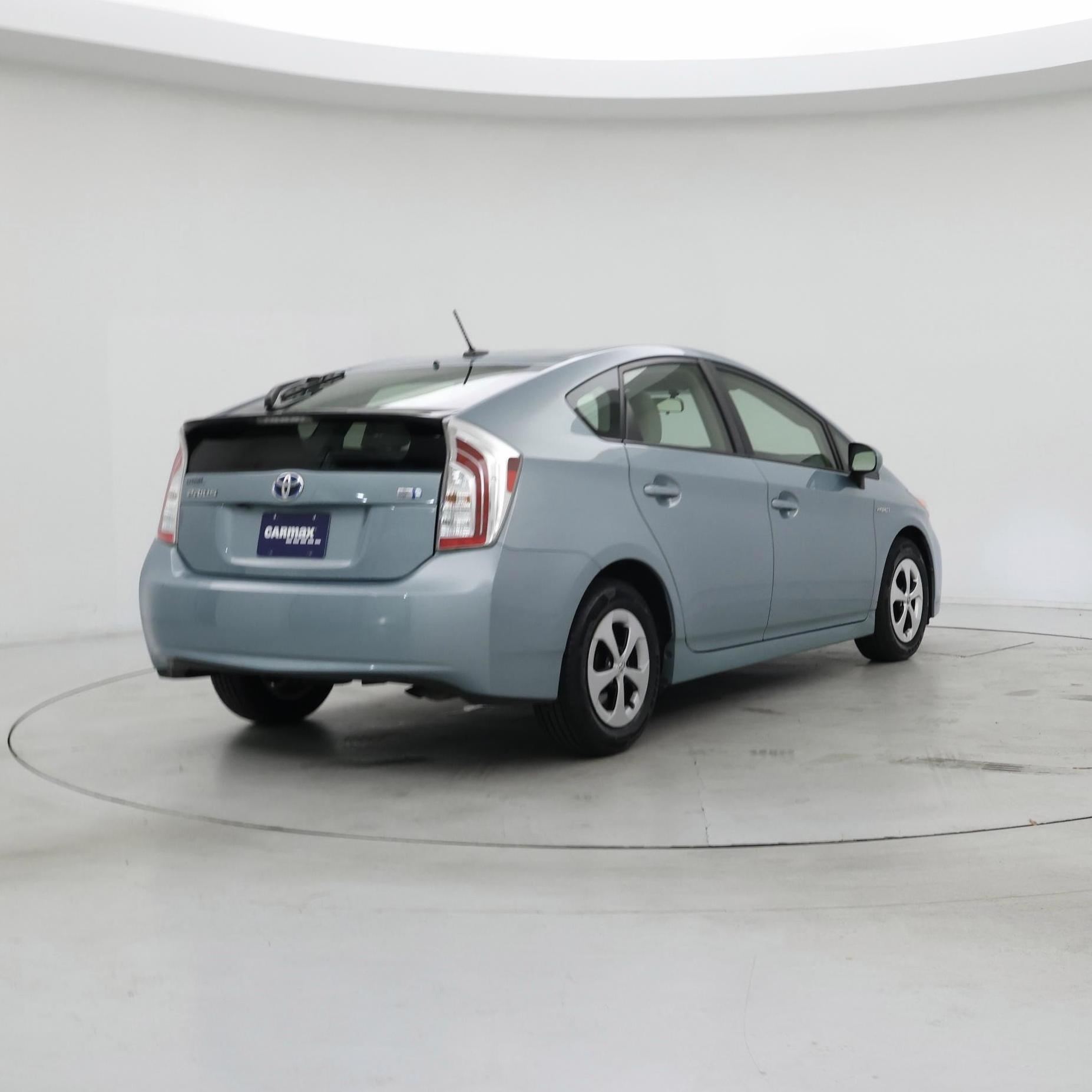 Thumbnail: 2014 Toyota Prius - 8