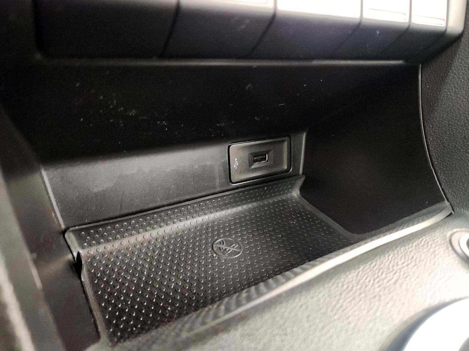 Thumbnail: 2017 Volkswagen Beetle - 18