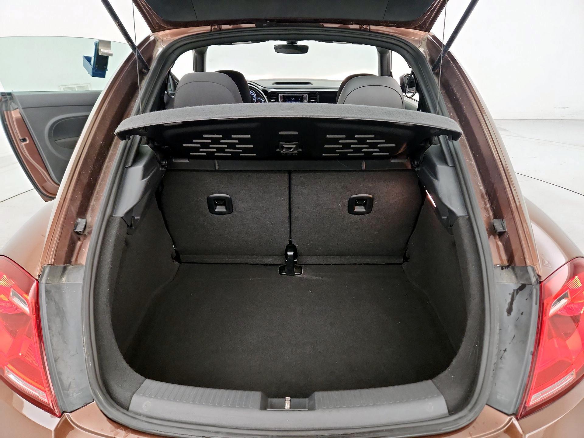 Thumbnail: 2017 Volkswagen Beetle - 20