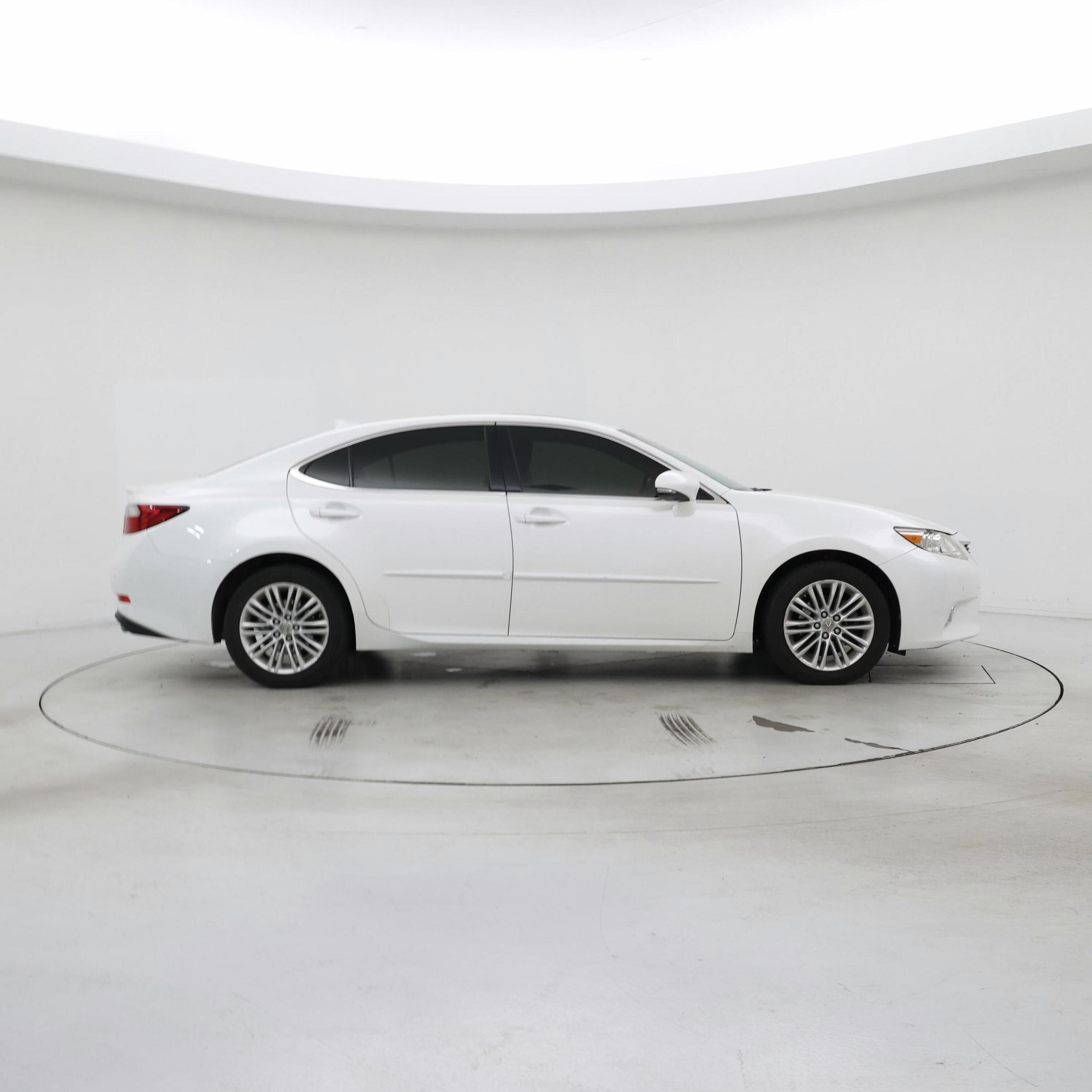 Thumbnail: 2015 Lexus ES - 7