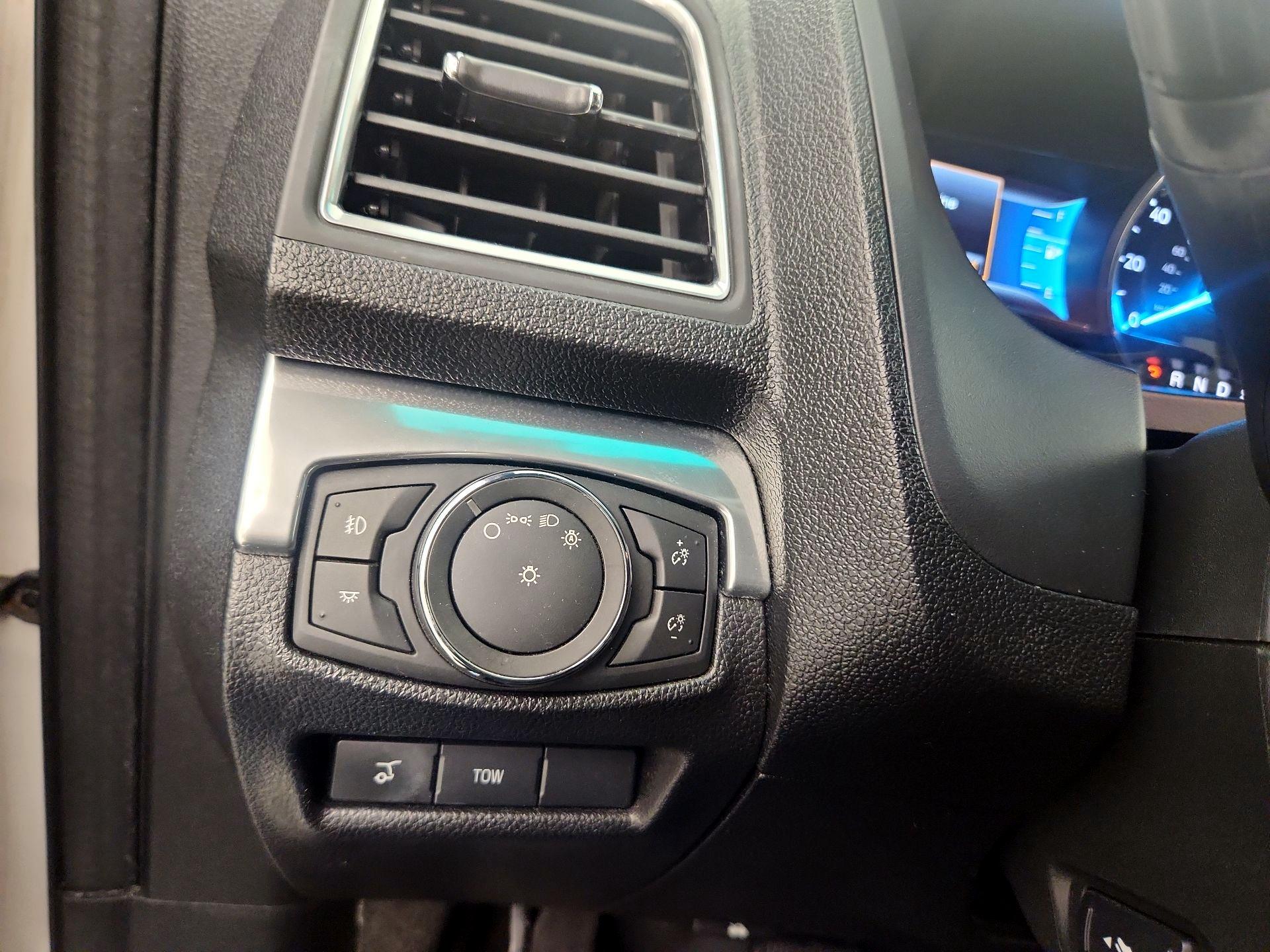 Thumbnail: 2017 Ford Explorer - 11