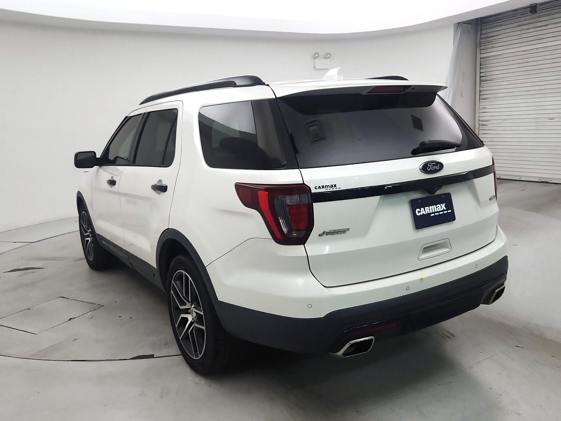 Thumbnail: 2017 Ford Explorer - 7