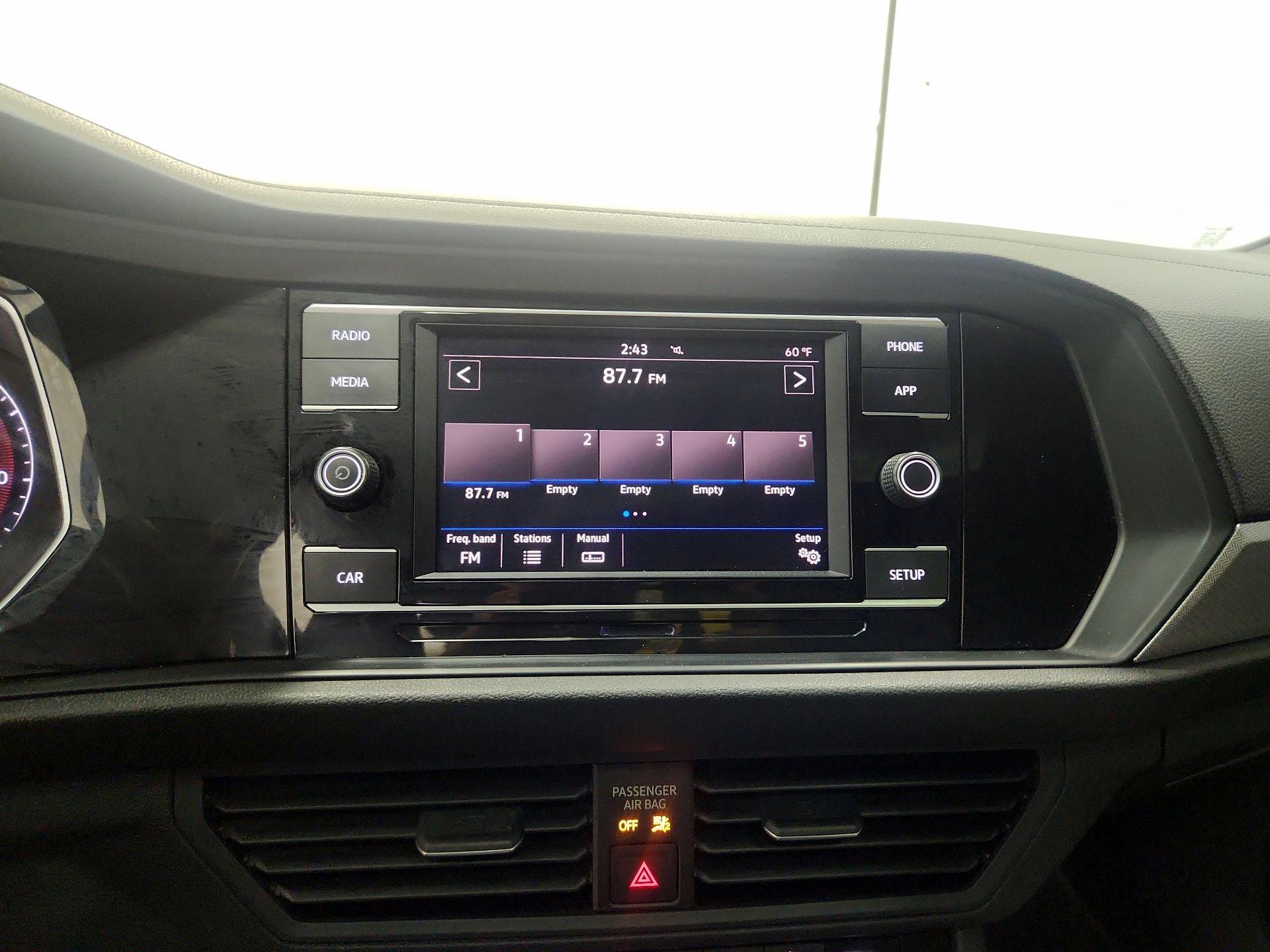 Thumbnail: 2019 Volkswagen Jetta - 15