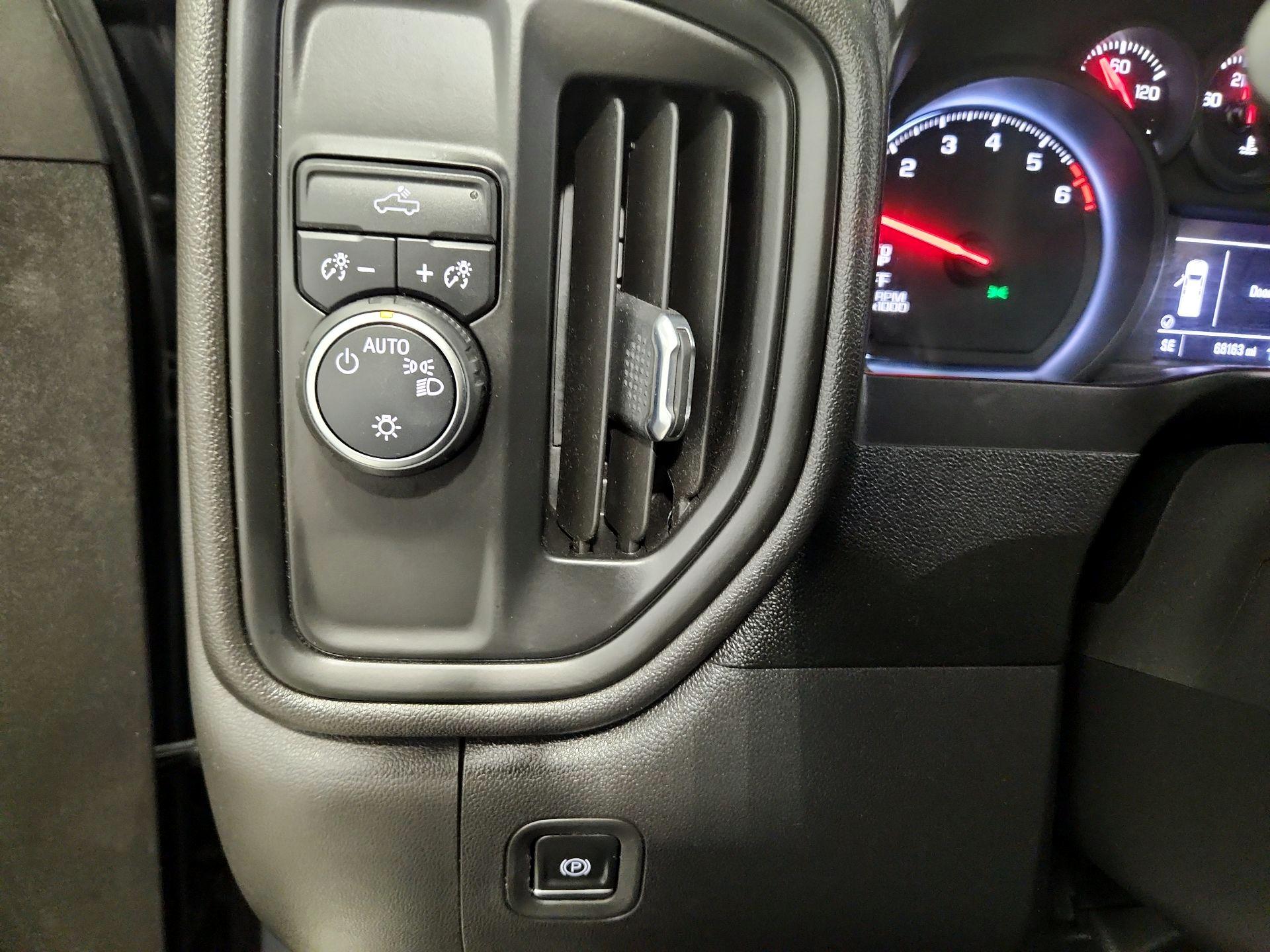 Thumbnail: 2021 Chevrolet Silverado 1500 - 13