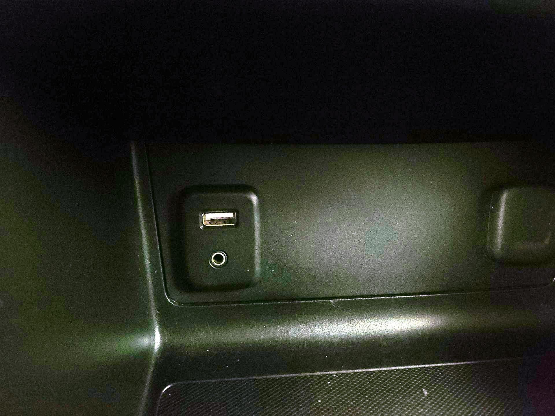 Thumbnail: 2016 Chevrolet Colorado - 18