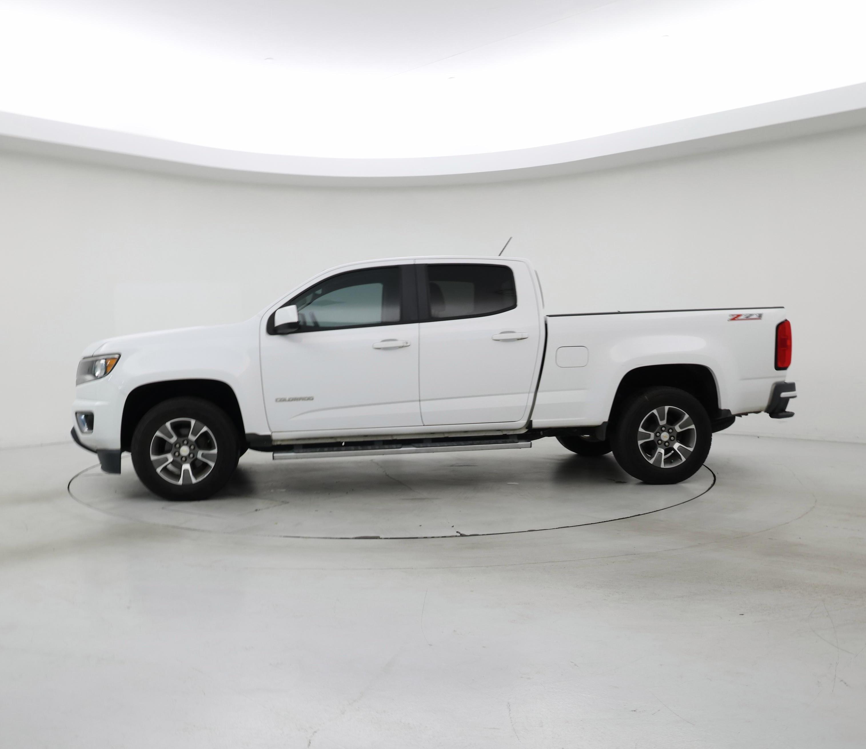 Thumbnail: 2016 Chevrolet Colorado - 3