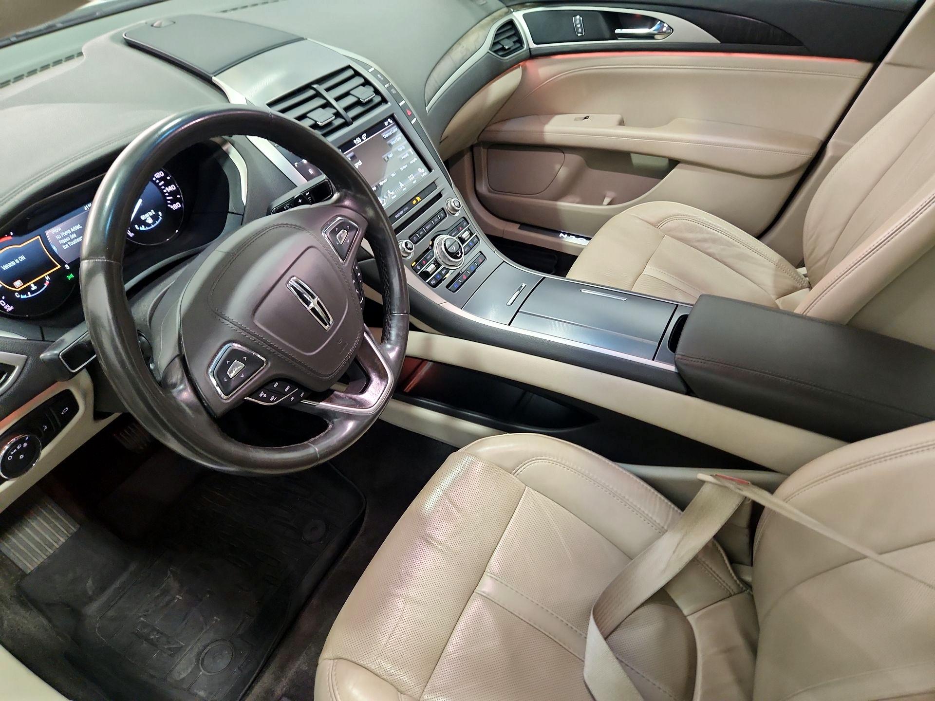 Thumbnail: 2017 Lincoln MKZ - 11