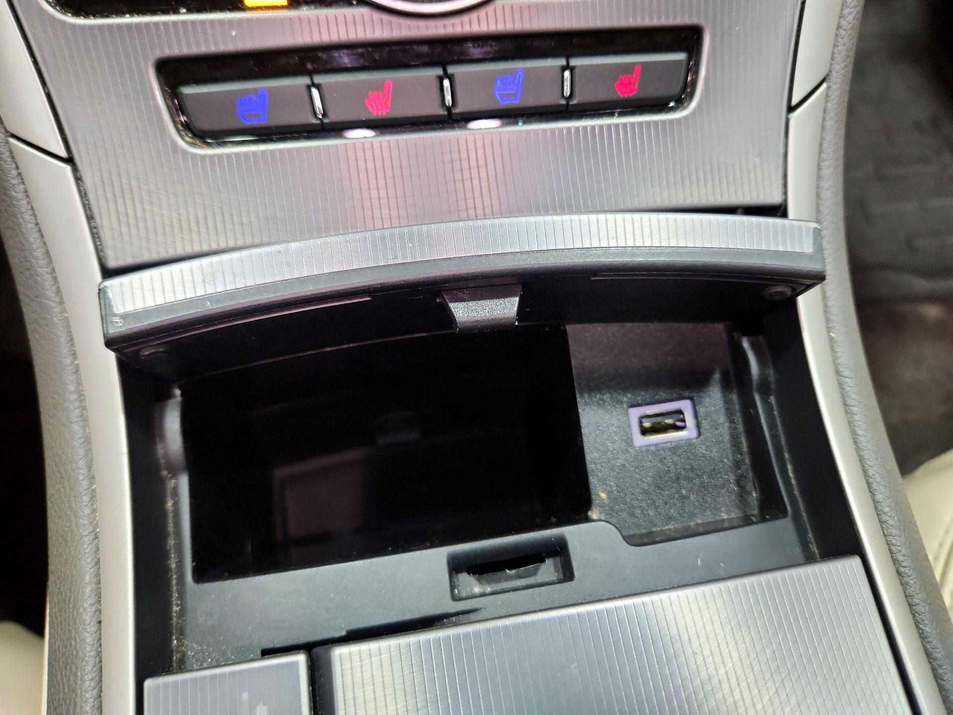 Thumbnail: 2017 Lincoln MKZ - 17