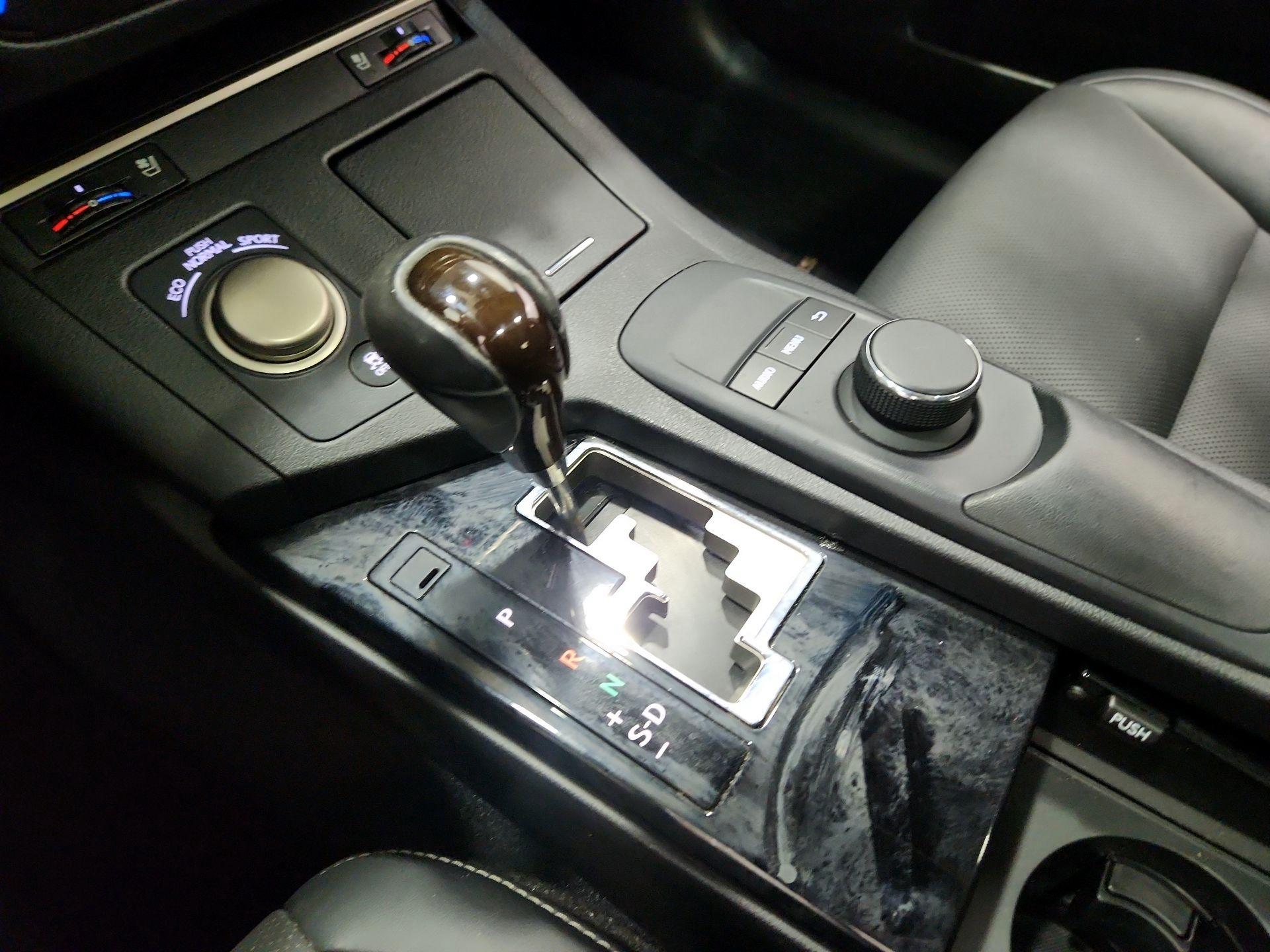 Thumbnail: 2014 Lexus ES - 17