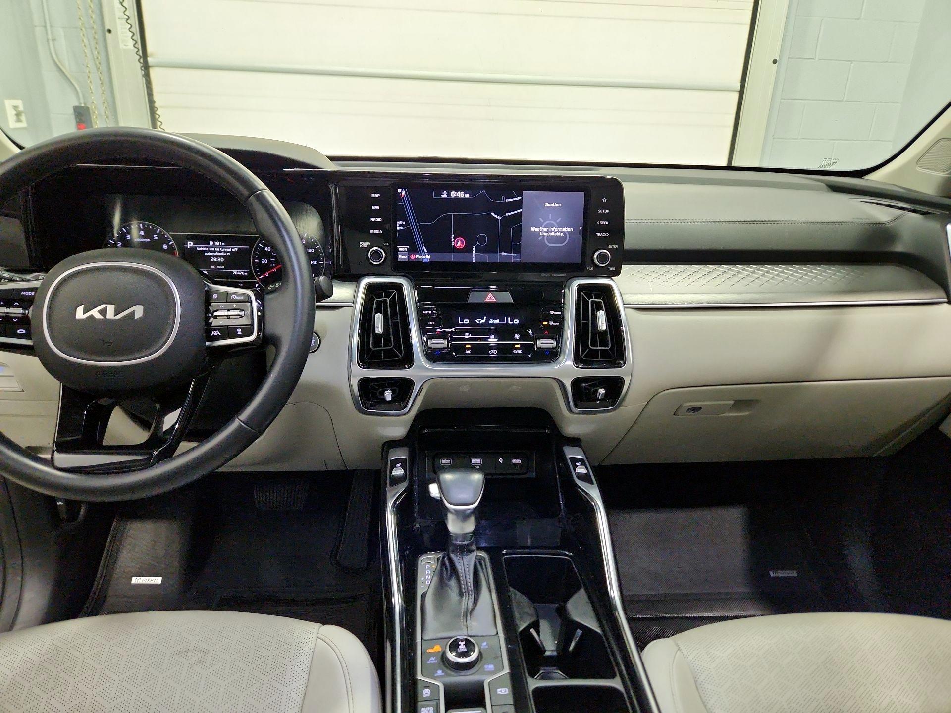 Thumbnail: 2022 Kia Sorento - 9