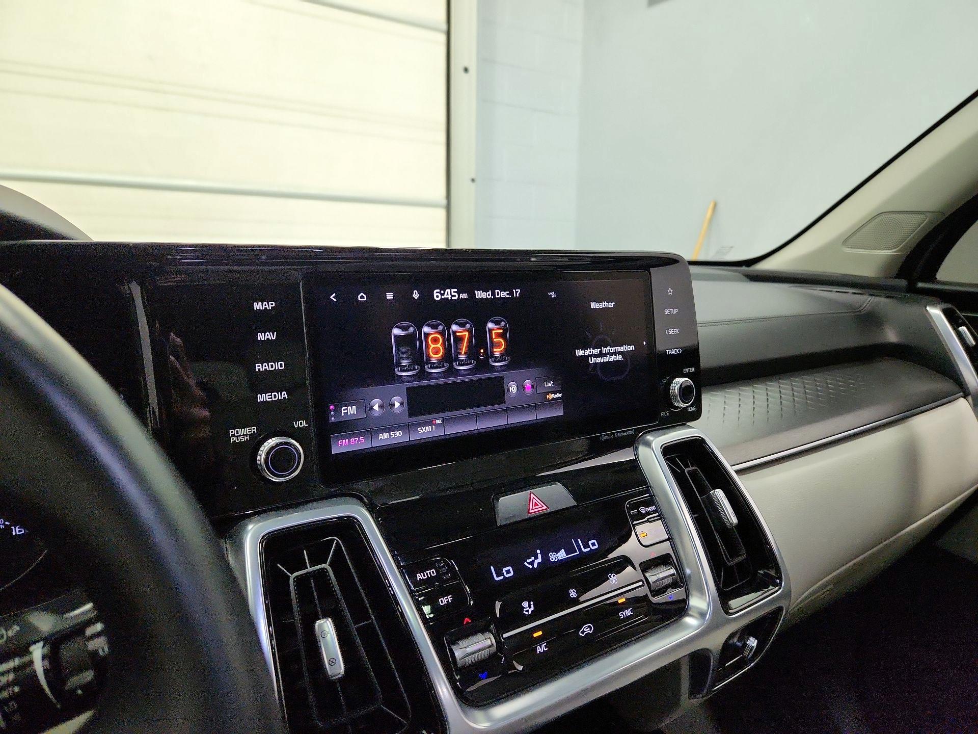 Thumbnail: 2022 Kia Sorento - 16