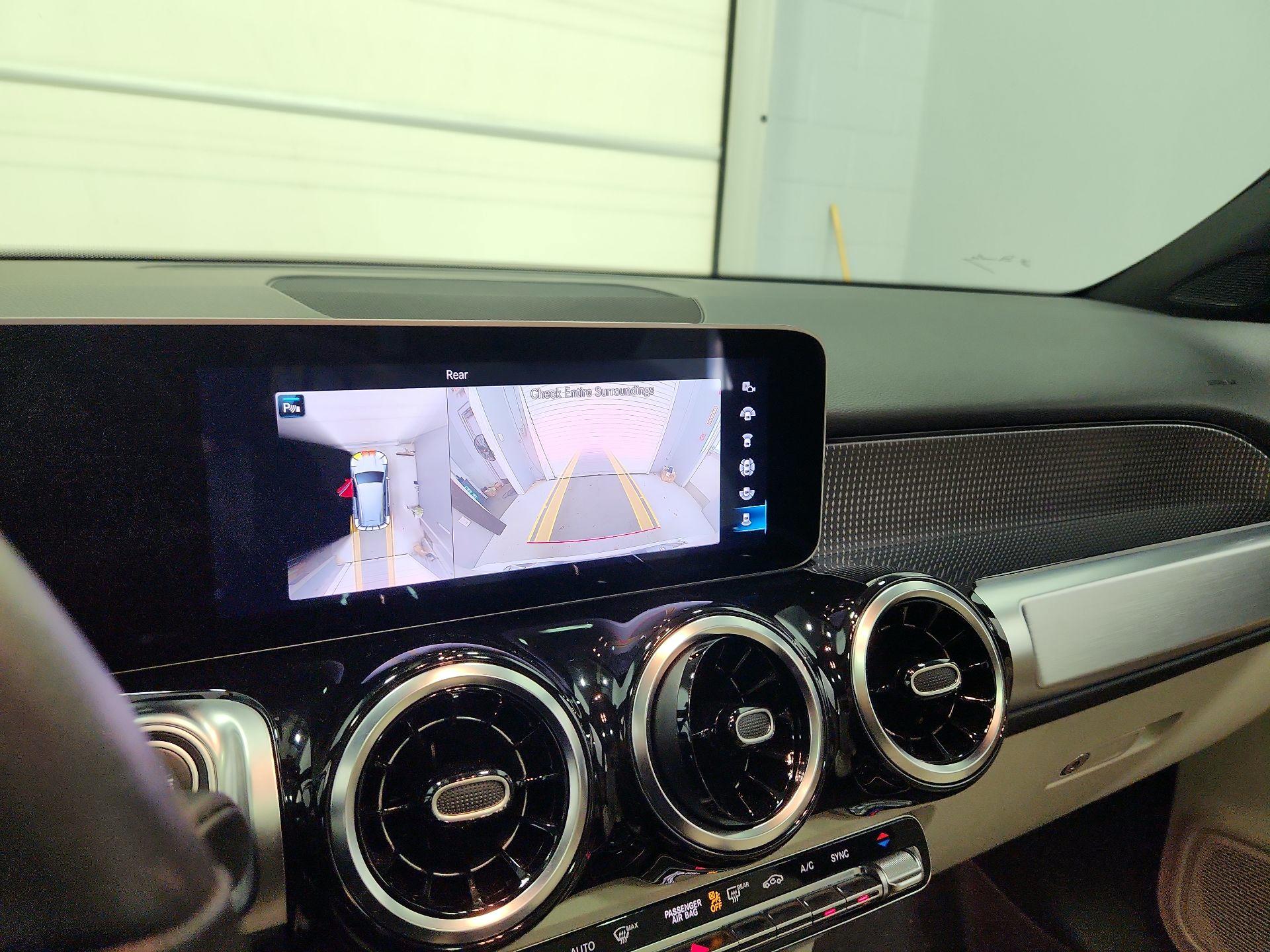 Thumbnail: 2021 Mercedes-Benz GLB - 14