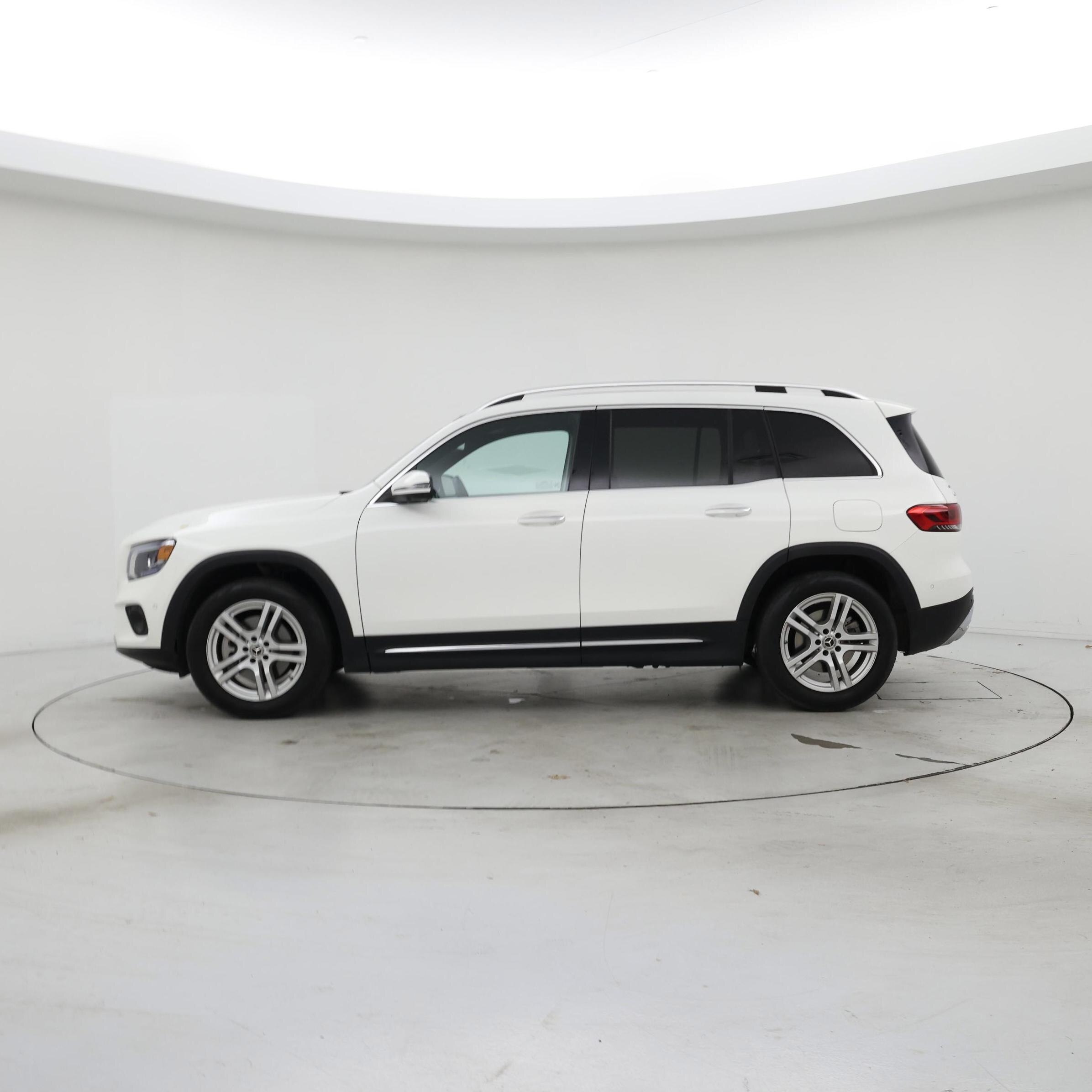 Thumbnail: 2021 Mercedes-Benz GLB - 3