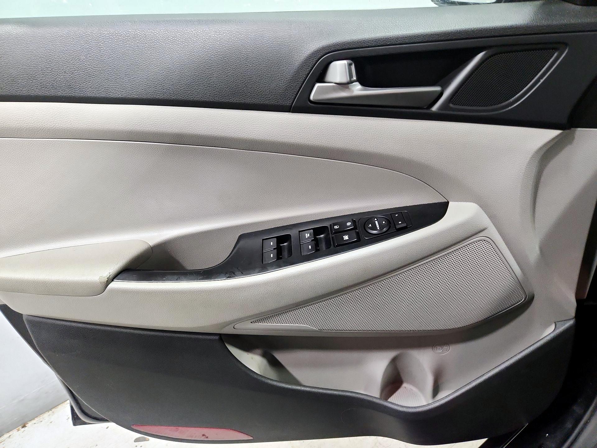 Thumbnail: 2018 Hyundai Tucson - 12