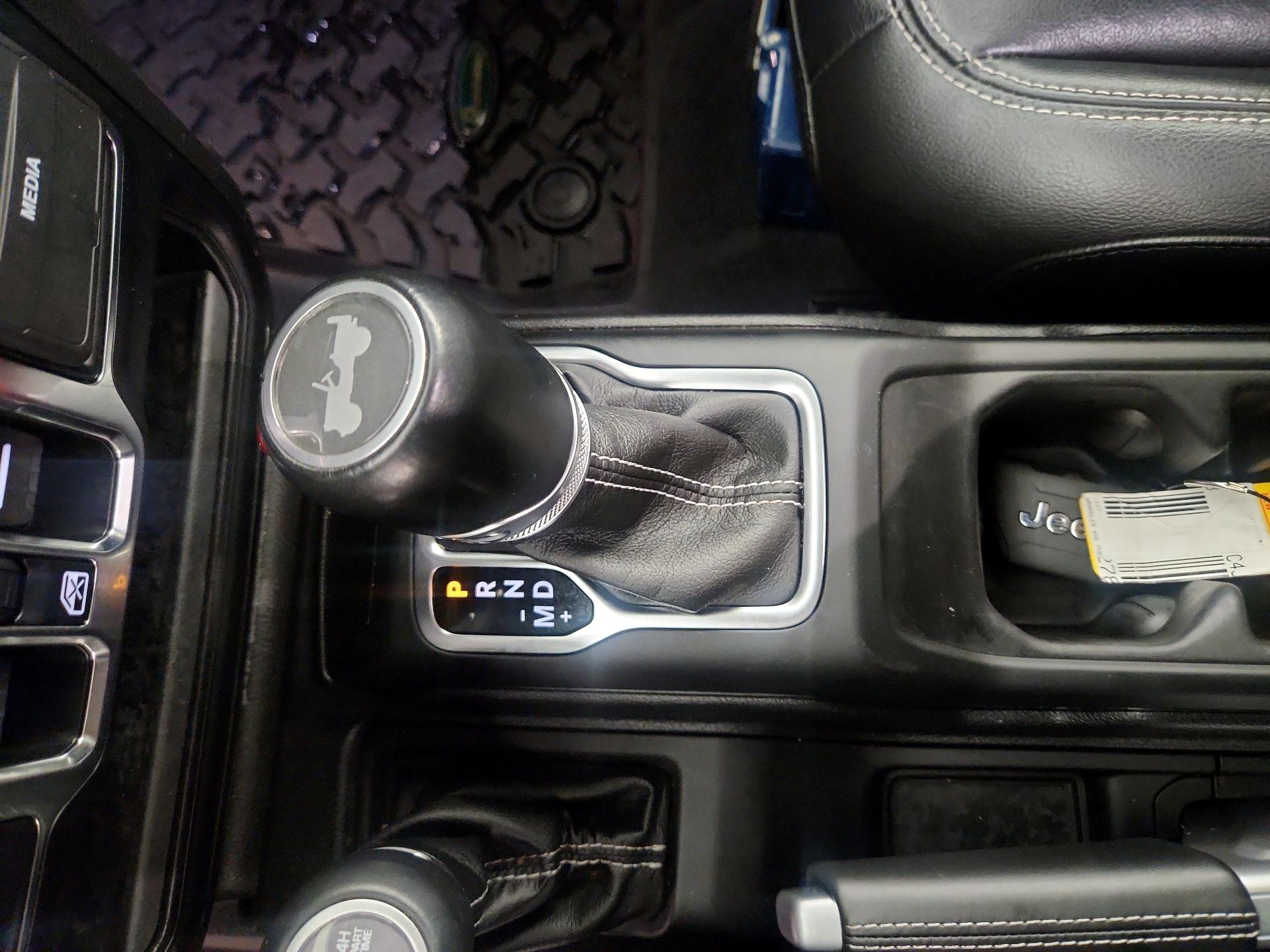 Thumbnail: 2021 Jeep Wrangler - 15