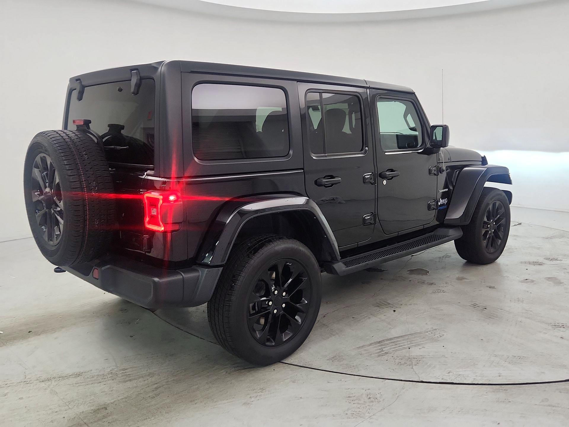 Thumbnail: 2021 Jeep Wrangler - 5
