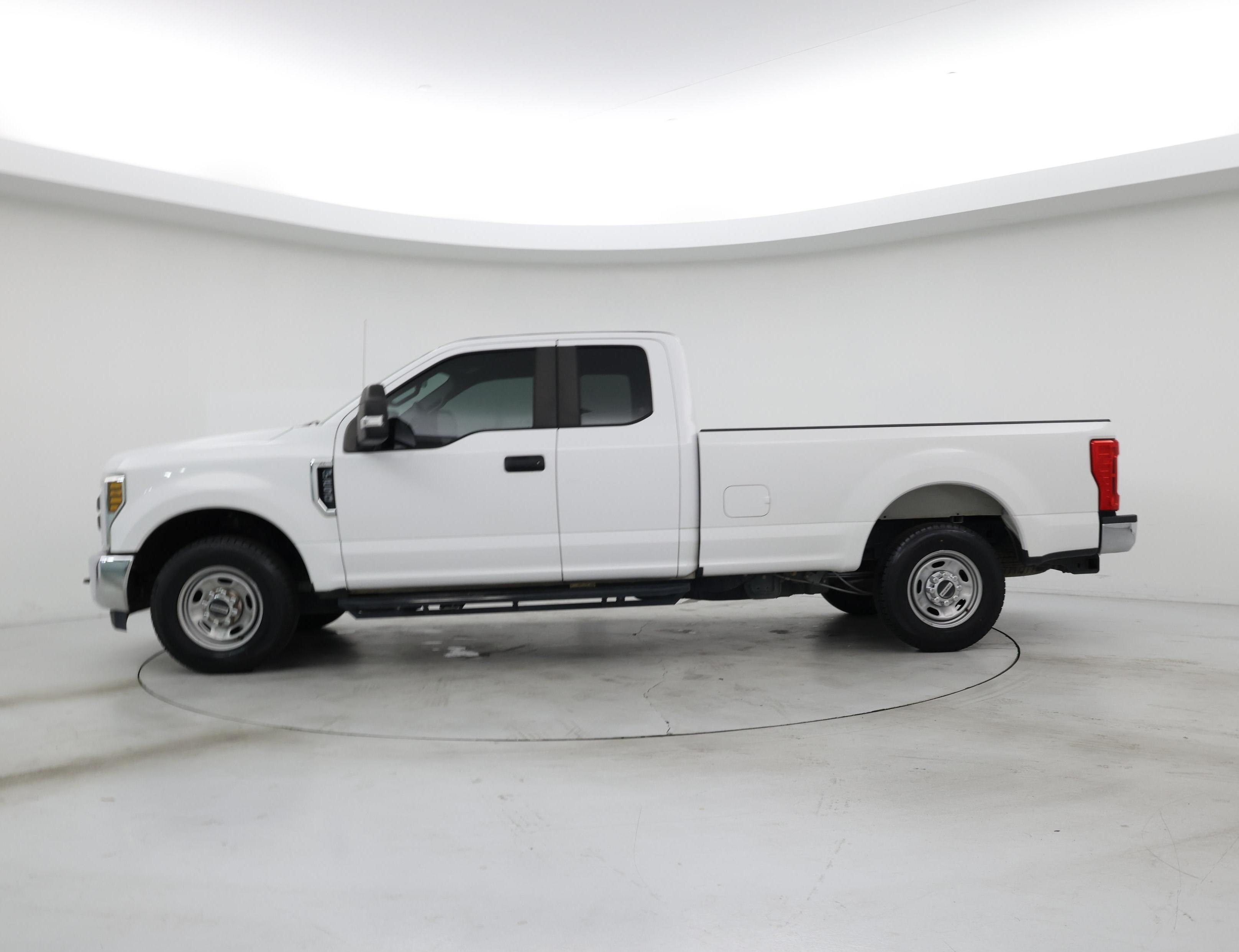 Thumbnail: 2019 Ford F-250 - 3