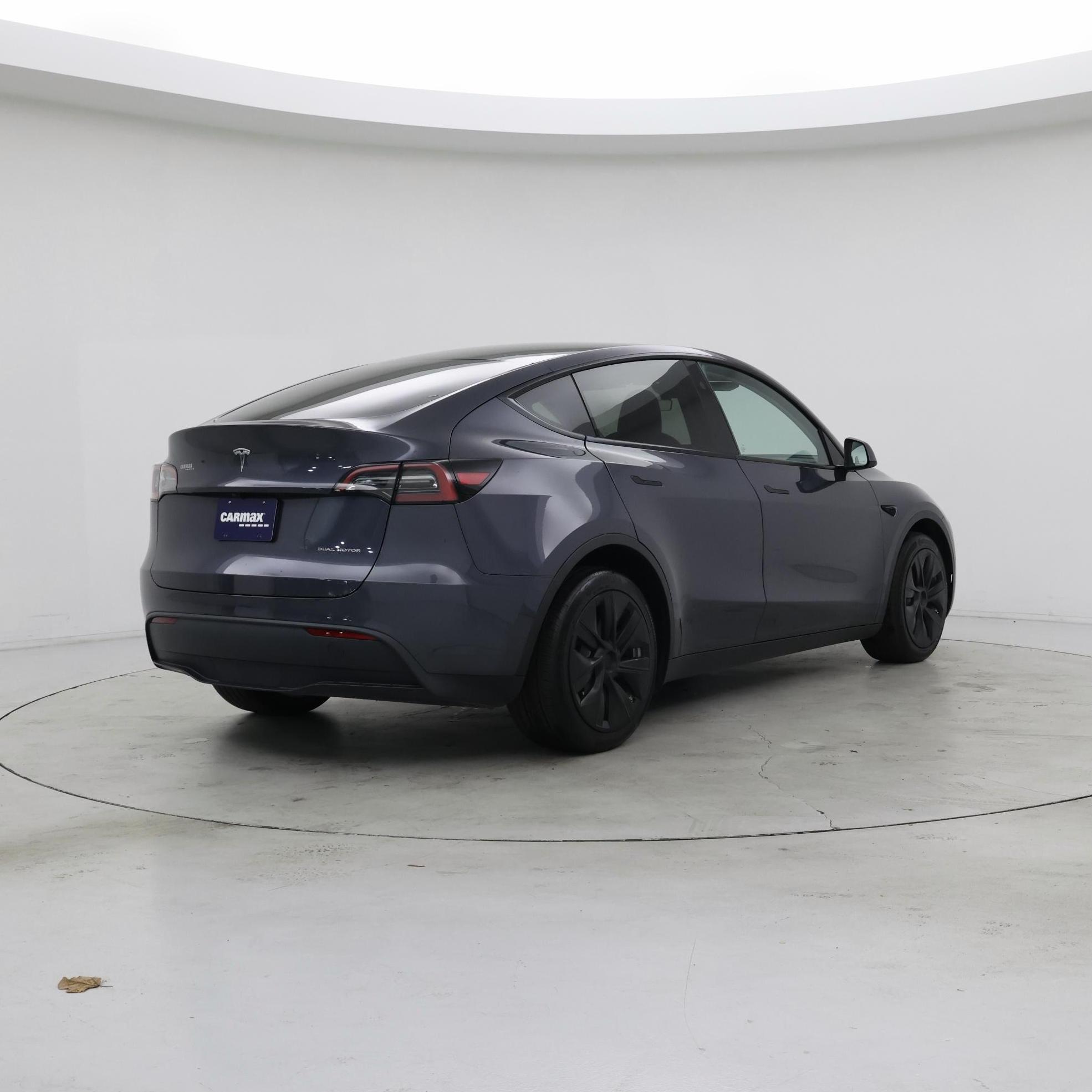 Thumbnail: 2023 Tesla Model Y - 8