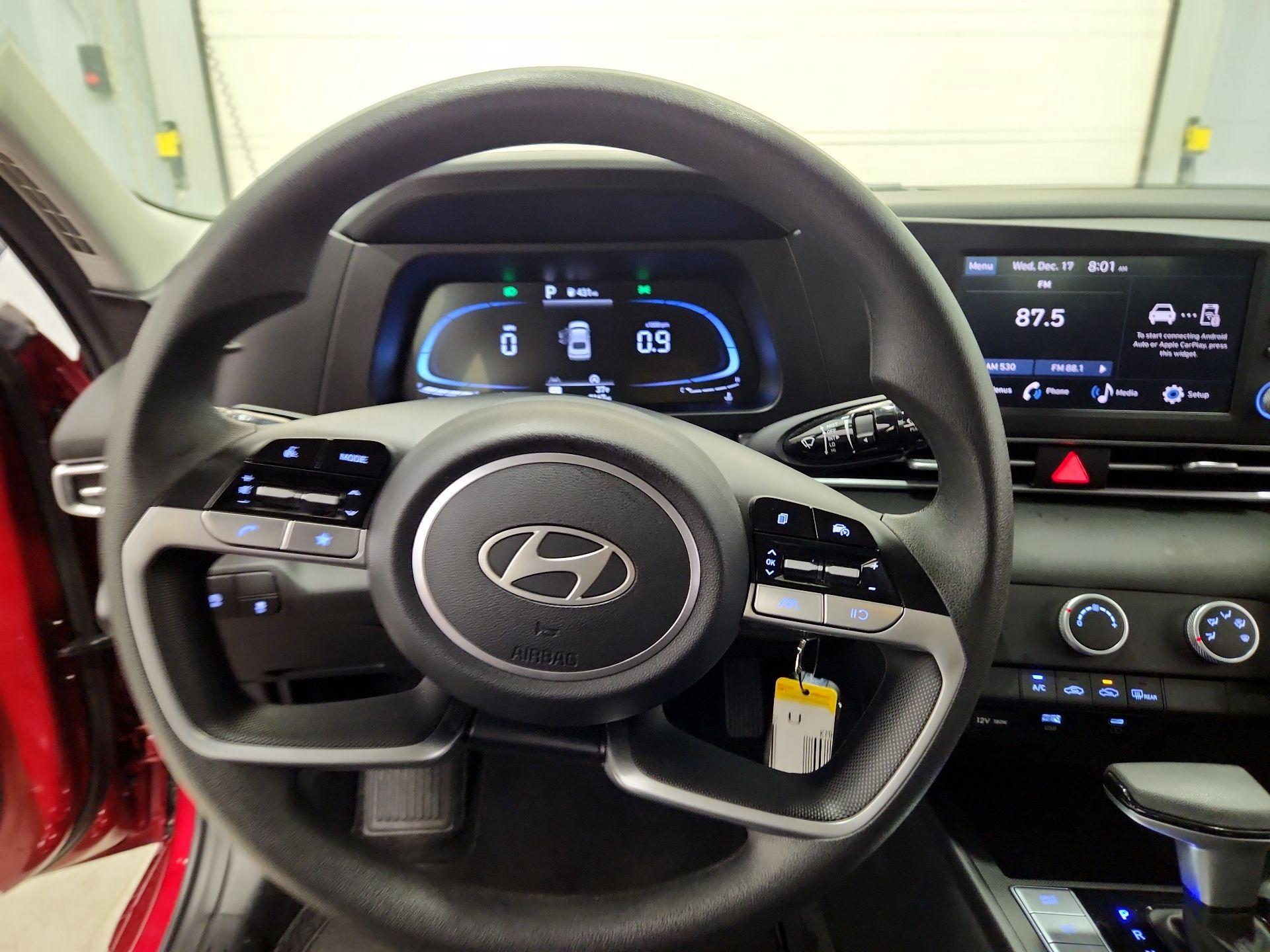 Thumbnail: 2024 Hyundai Elantra - 10