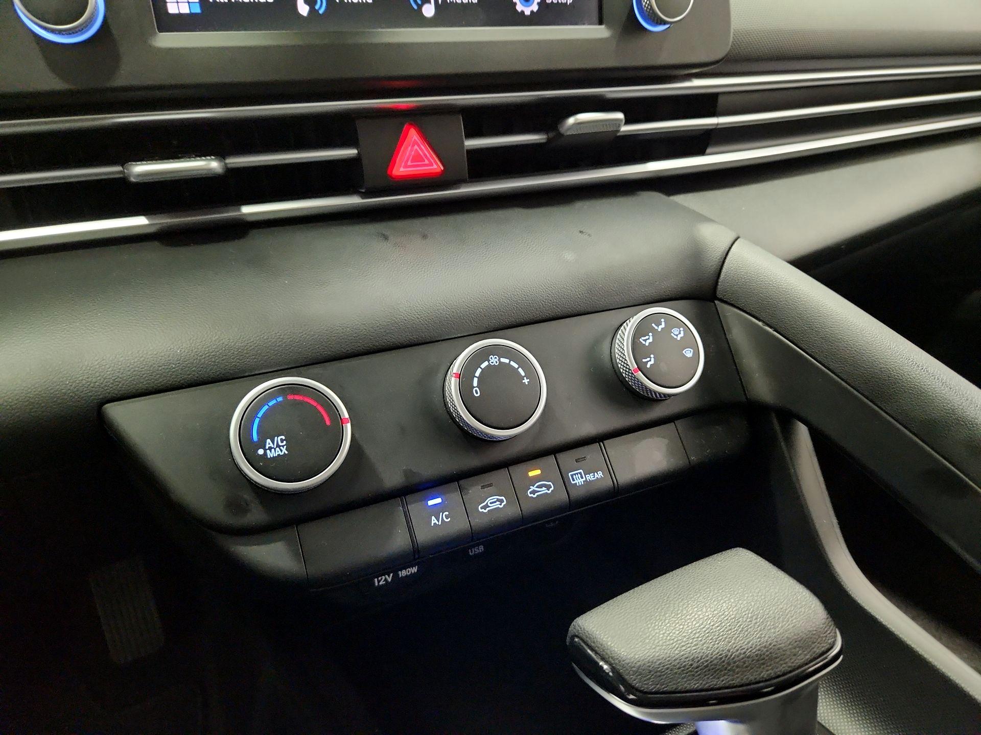 Thumbnail: 2024 Hyundai Elantra - 16